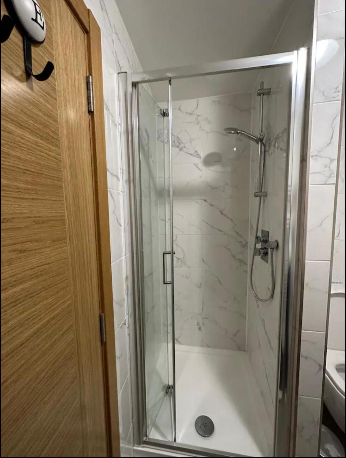 Stunning 2 Bedrooms, 2 Bathrooms Flat. Londres