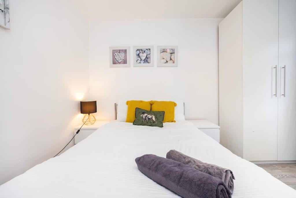 Modernised 3 Bed Pad Near Trendy Shoreditch Ground Floor With Balcony * Londres