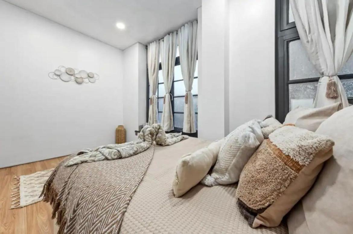 Two Bedroom Flat Opposite To Harrods Kb15 Londres