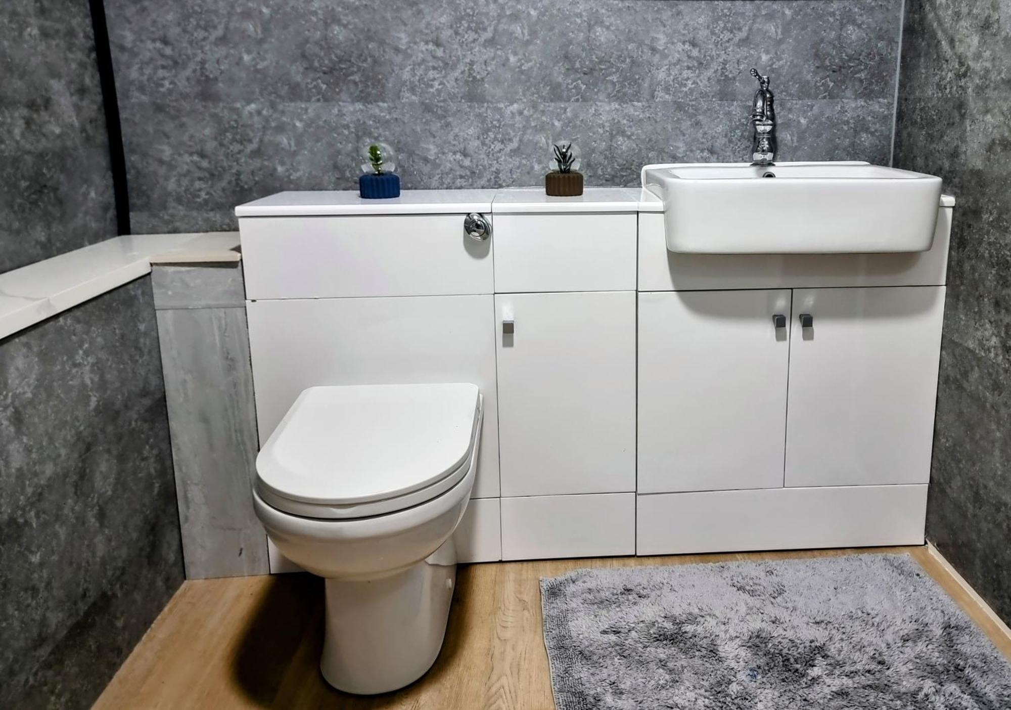 Holiday home 2 Bed Entire House In London Easy Acces To London *