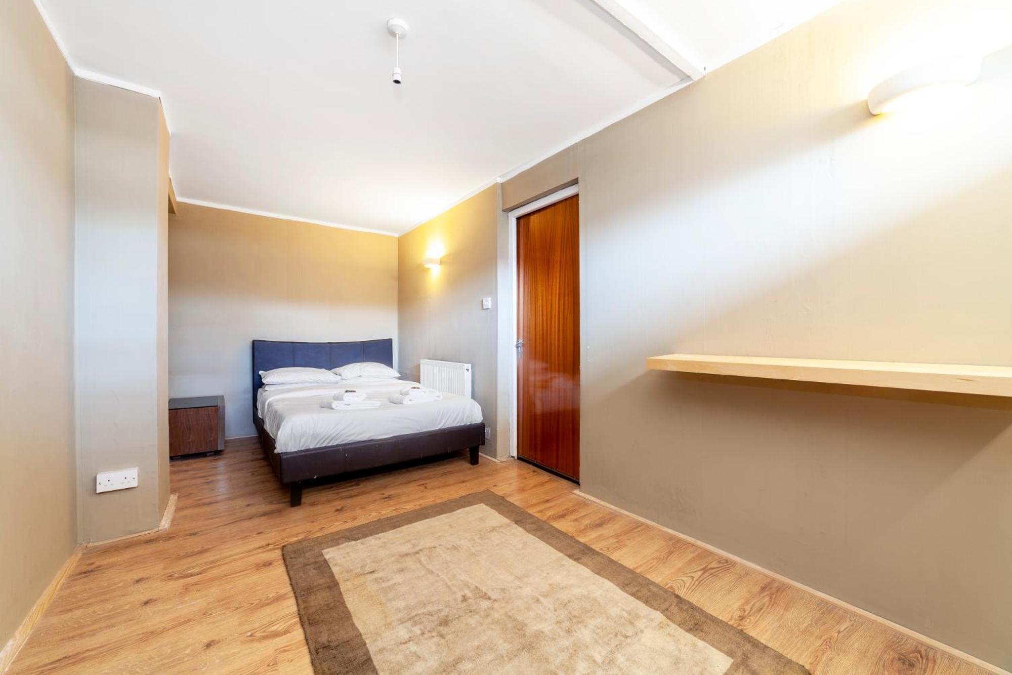 Centrally Located 5br Flat Wparking, Maida Vale Londres
