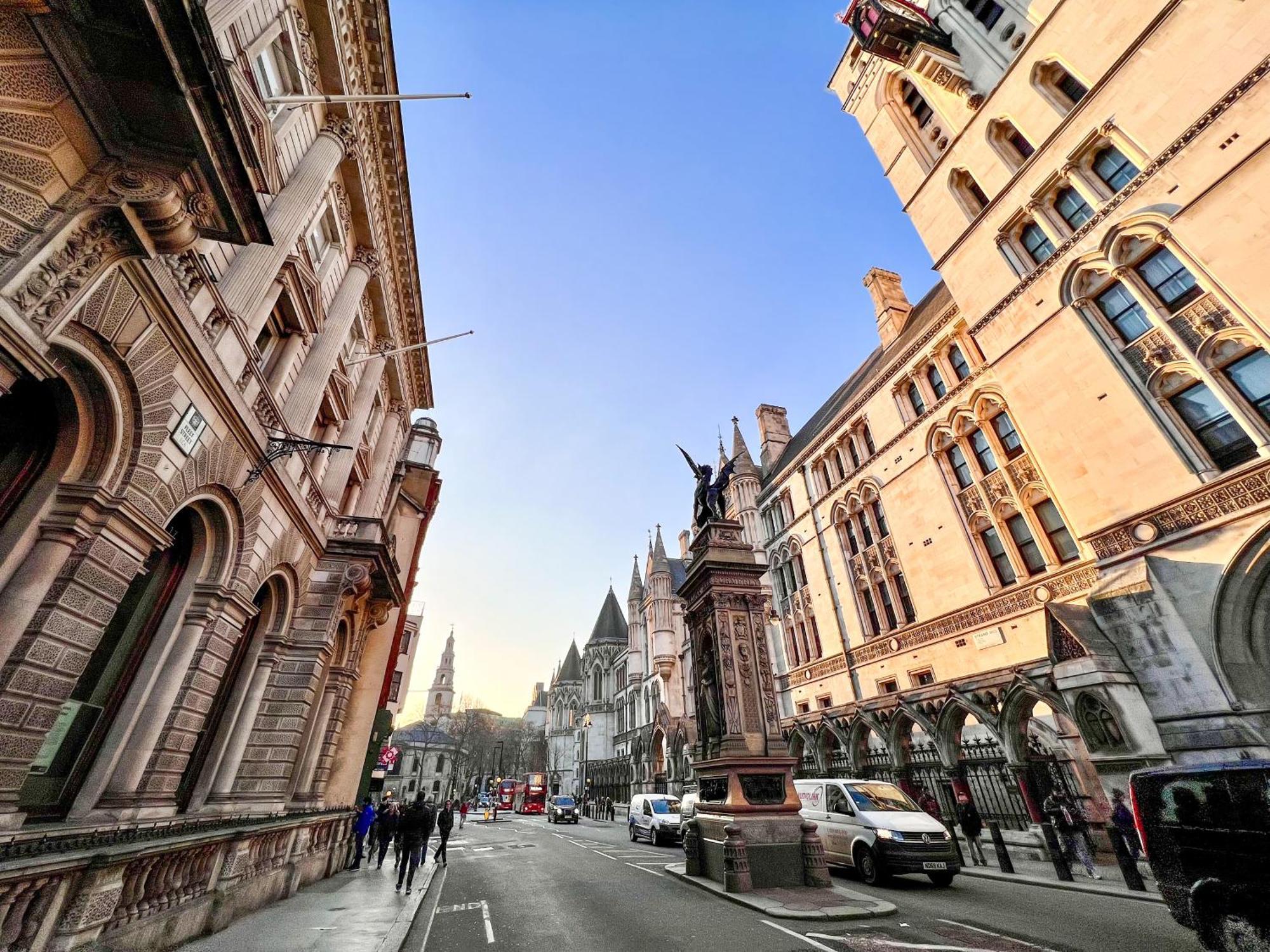 Excellent Entire Between St Pauls Cathedral And Covent Garden Londres