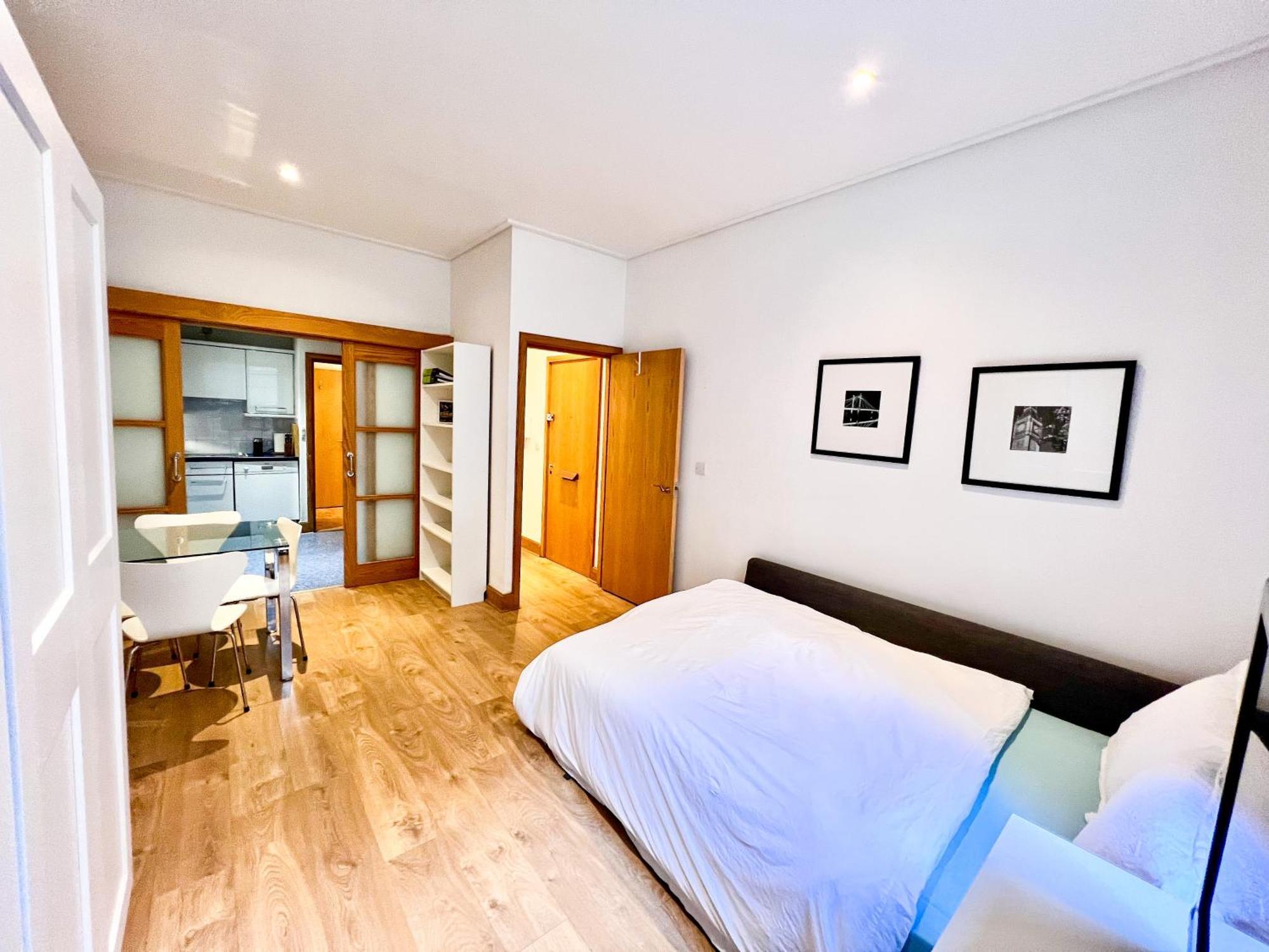 Excellent Entire Between St Pauls Cathedral And Covent Garden Apartamento