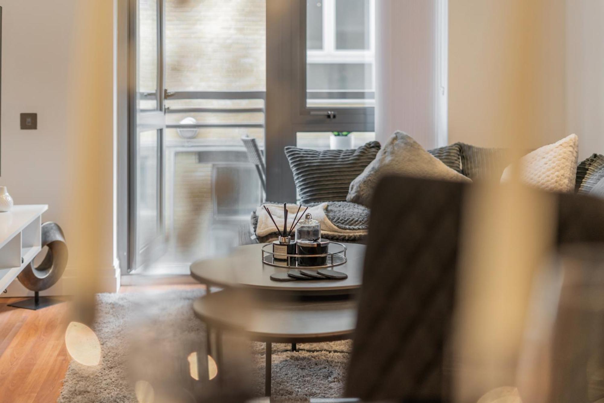 2 Bedroom In Hoxton Square, Shoreditch, London, N1 * Londres