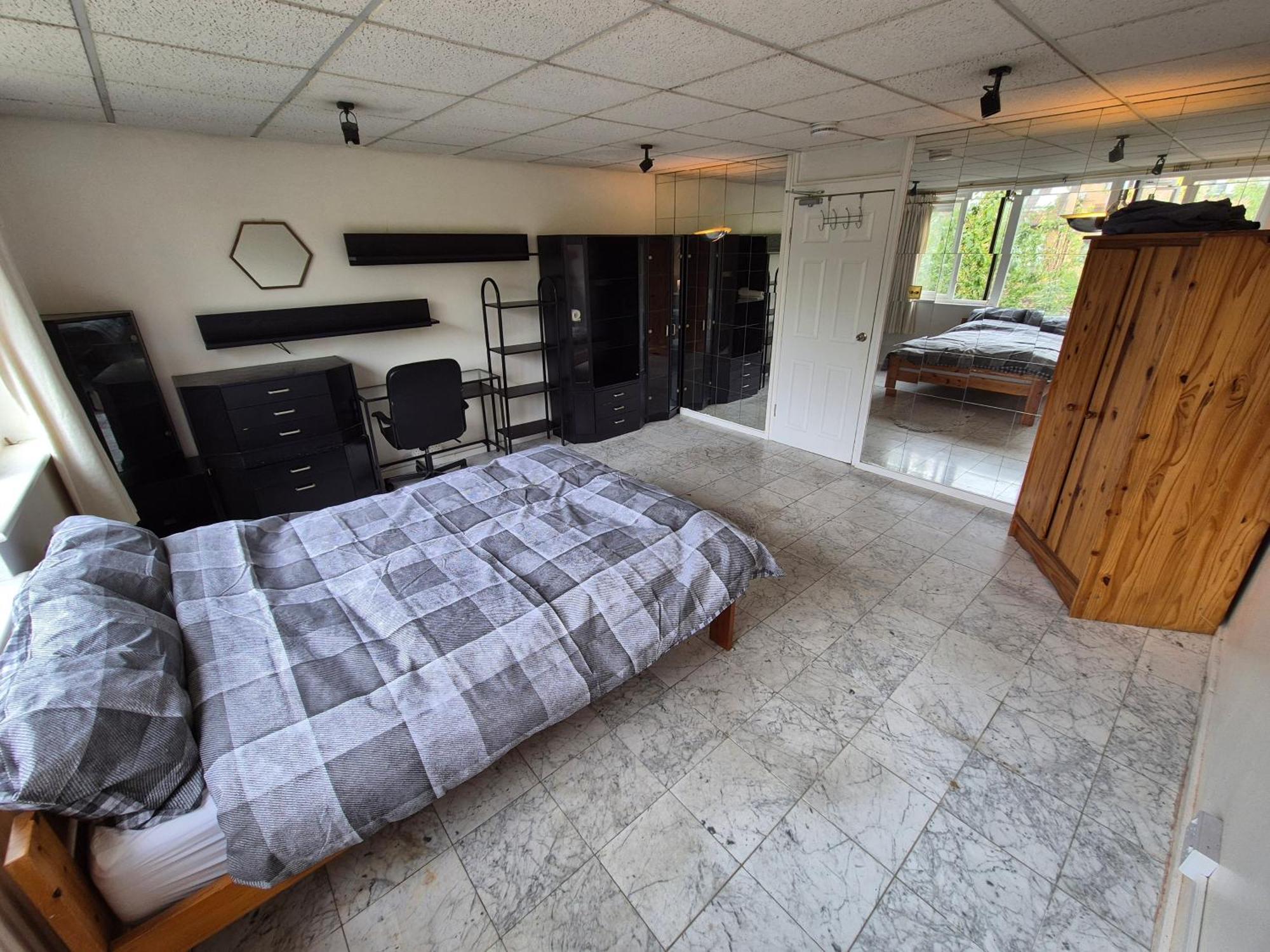 Hospedagem domiciliar Spacious And Elegant With En-suites Available In Canary Wharf