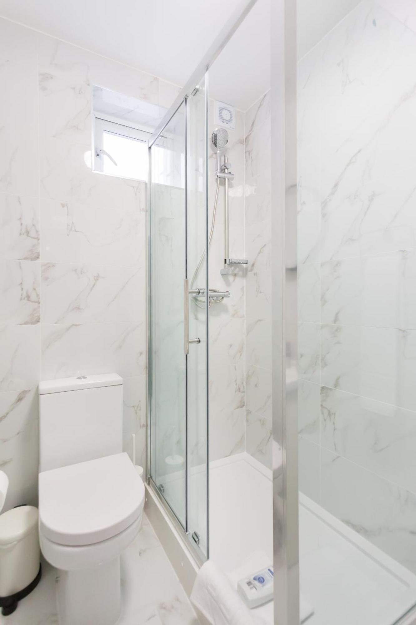 Studio9 - Next To Emirates Stadium - Budget With Shared Bathroom * Londres