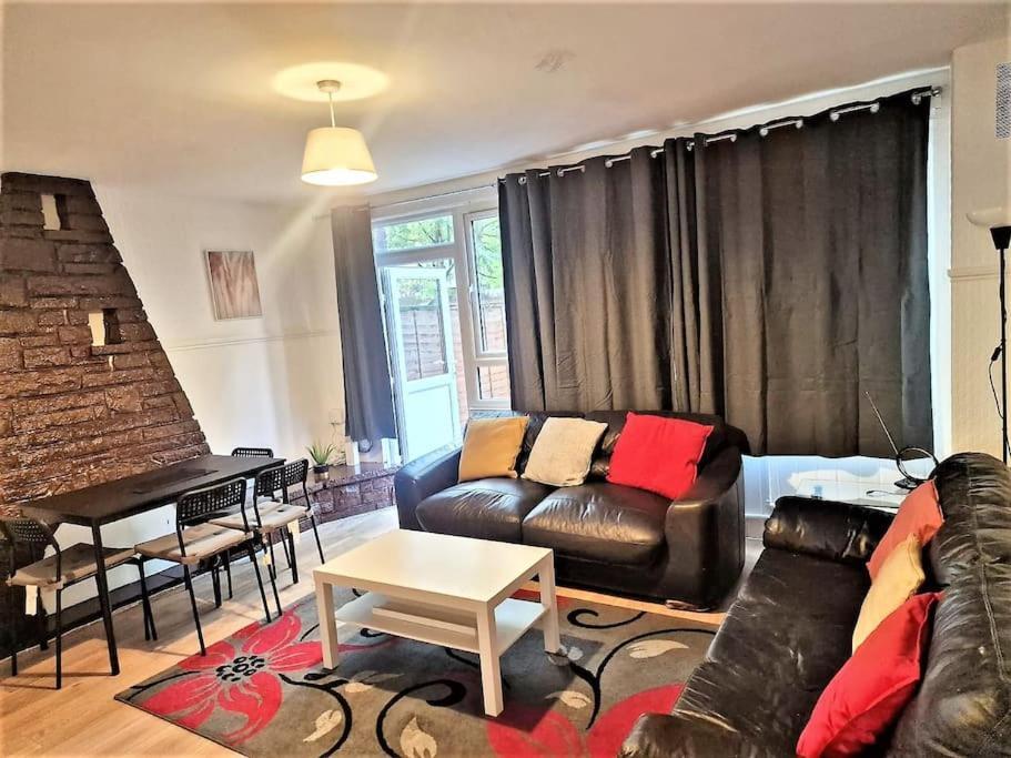 Zone 1, 3bedroom With A Garden * Londres