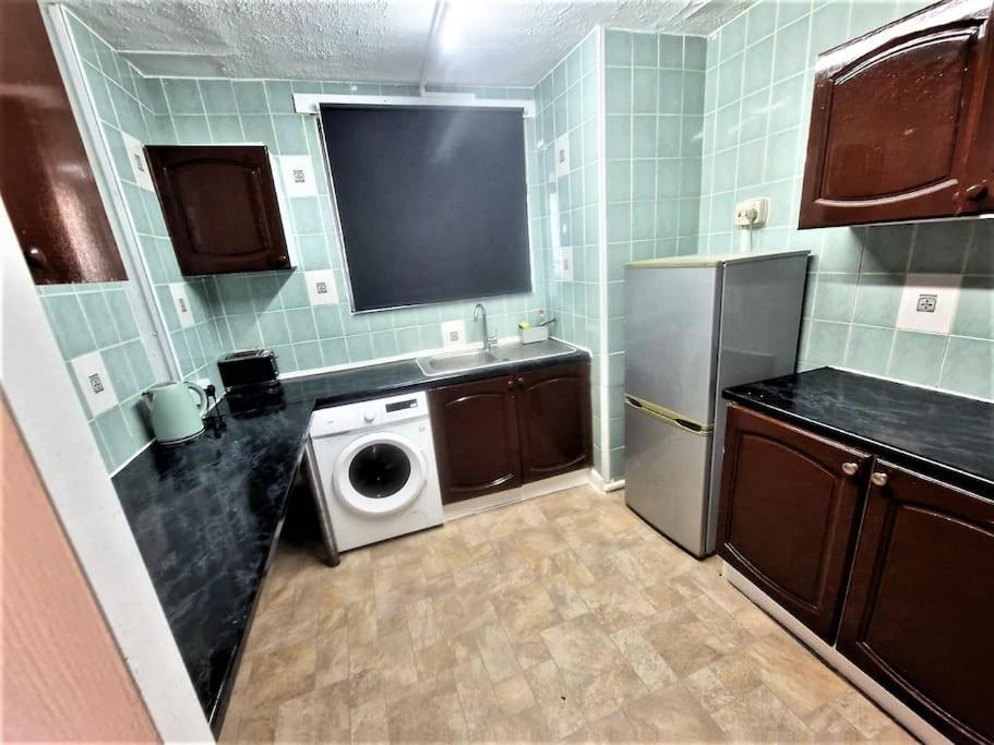 Zone 1, 3bedroom With A Garden Appartement