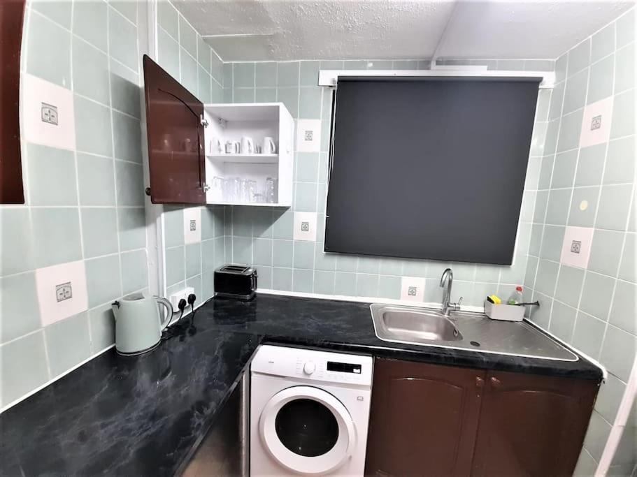 Zone 1, 3bedroom With A Garden Appartement