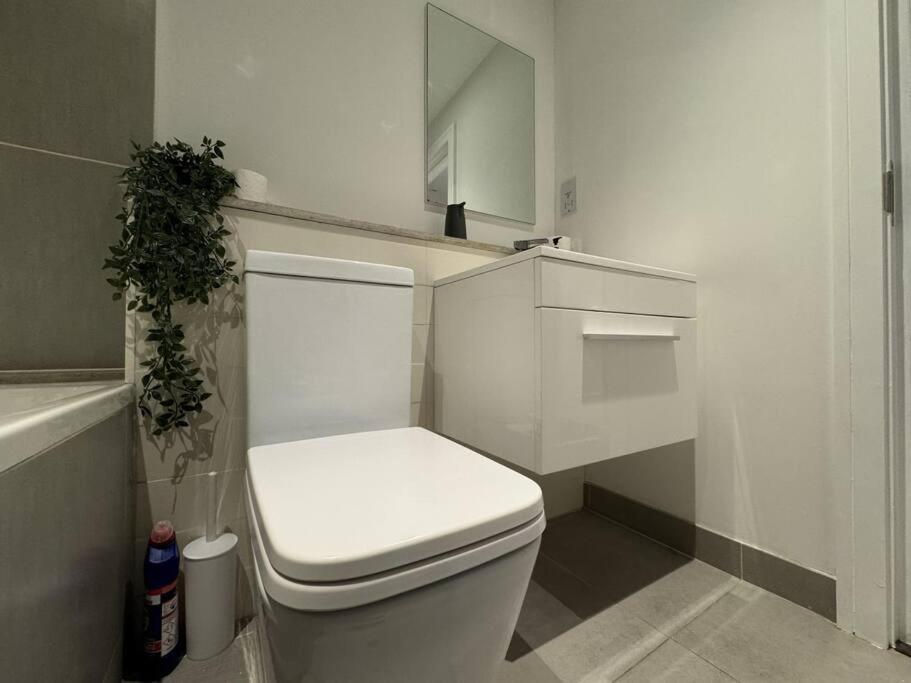 Luxxe 2br 2ba Duplex 5 Mins From Hither St - 65c Appartement *