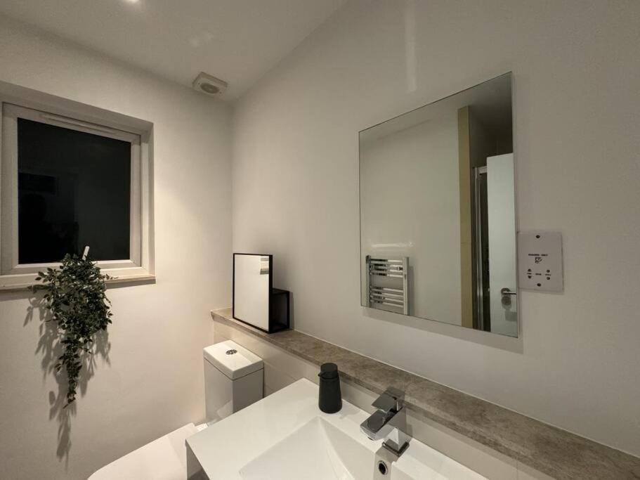 Luxxe 2br 2ba Duplex 5 Mins From Hither St - 65c Appartement *