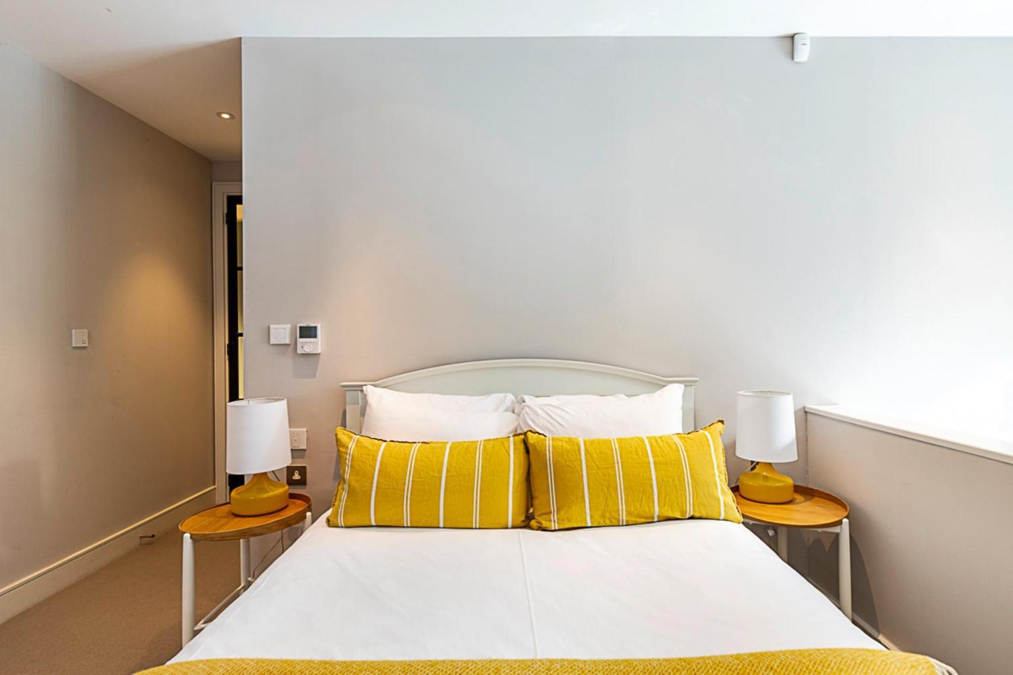 Pepys House A Modern Touch Of History Londres