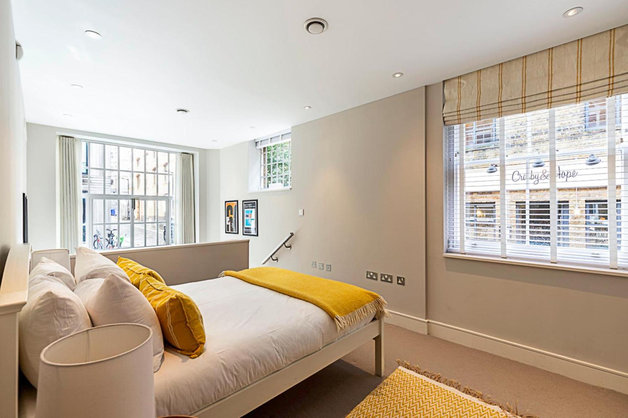 Hébergement de vacances Pepys House A Modern Touch Of History *