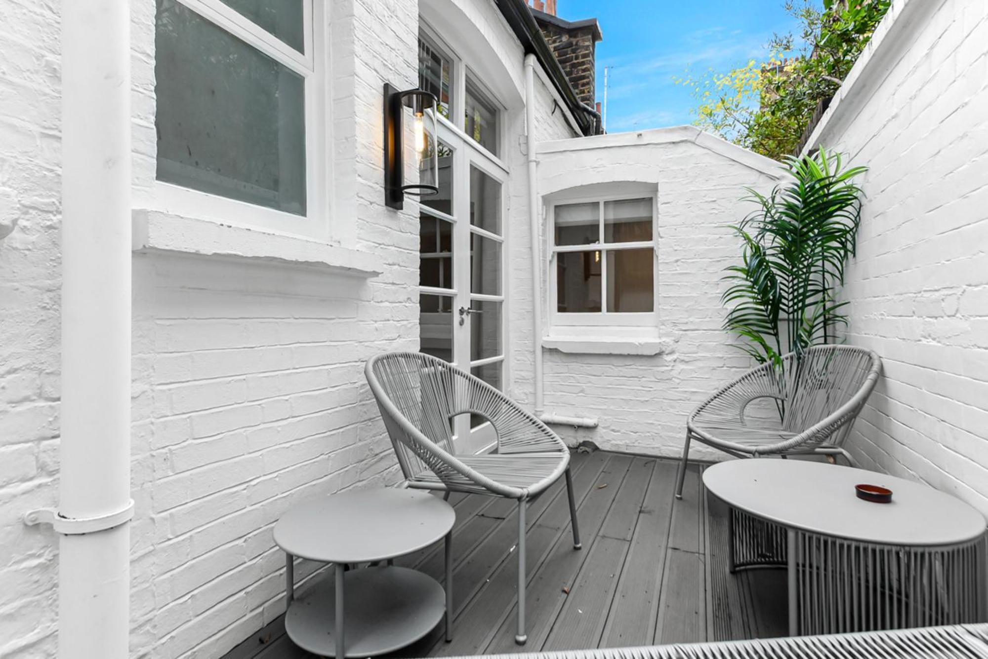 Mayfair With Private Terrace- 2 Bed *