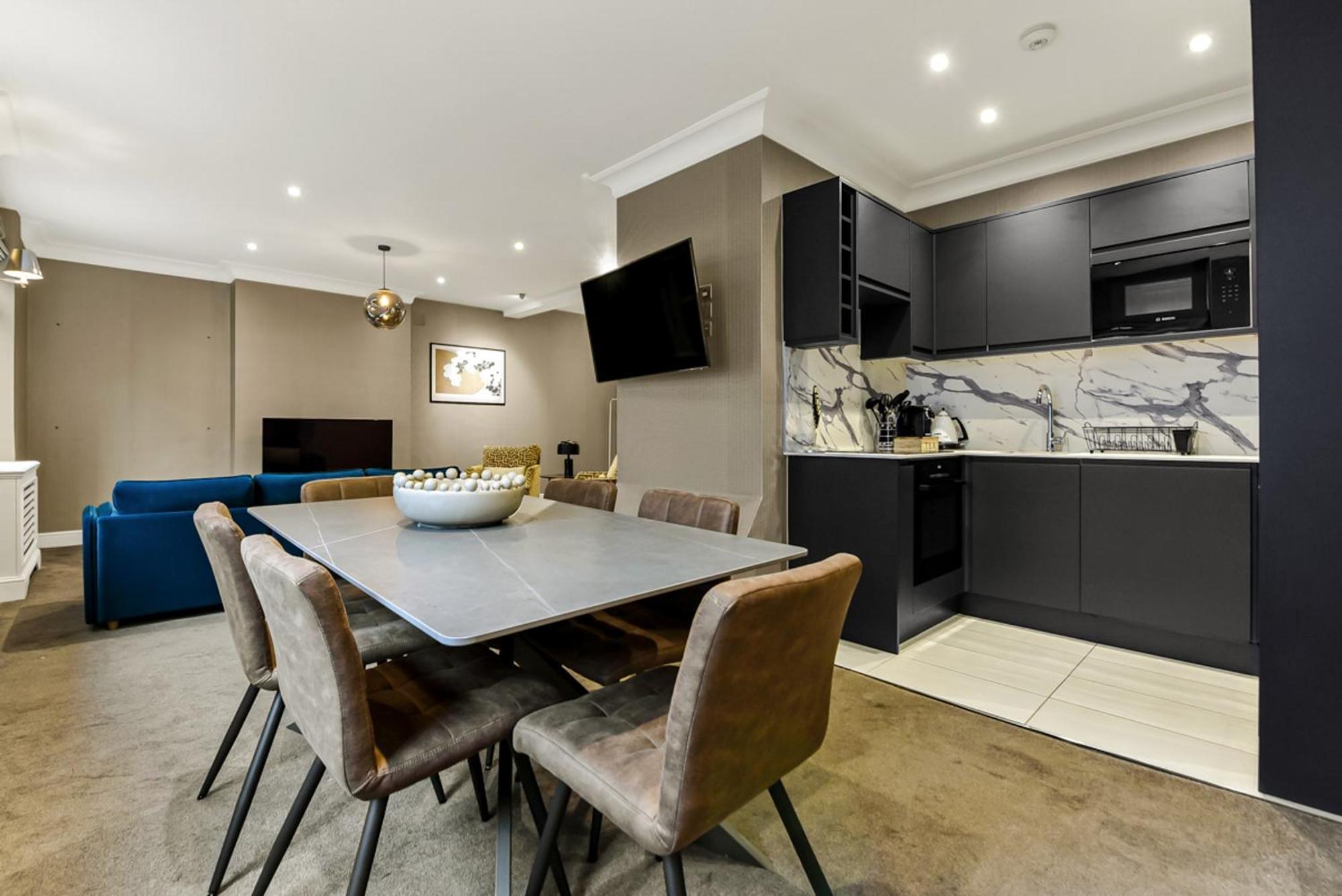 Apartment Mayfair With Private Terrace- 2 Bed London