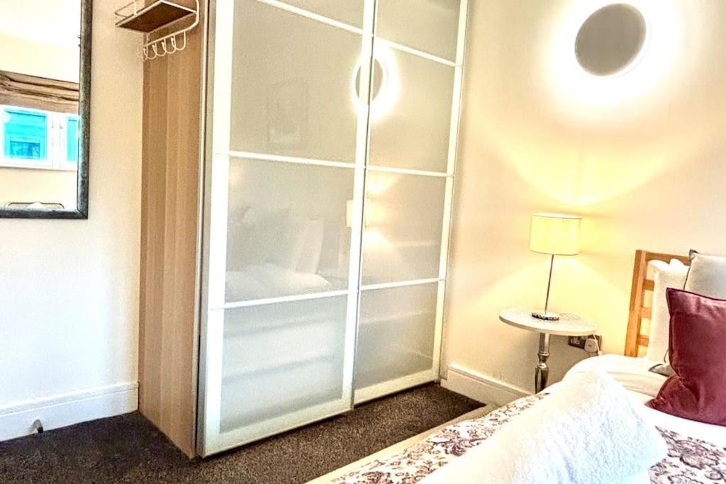 Stunning 2 Bed Ensuite *