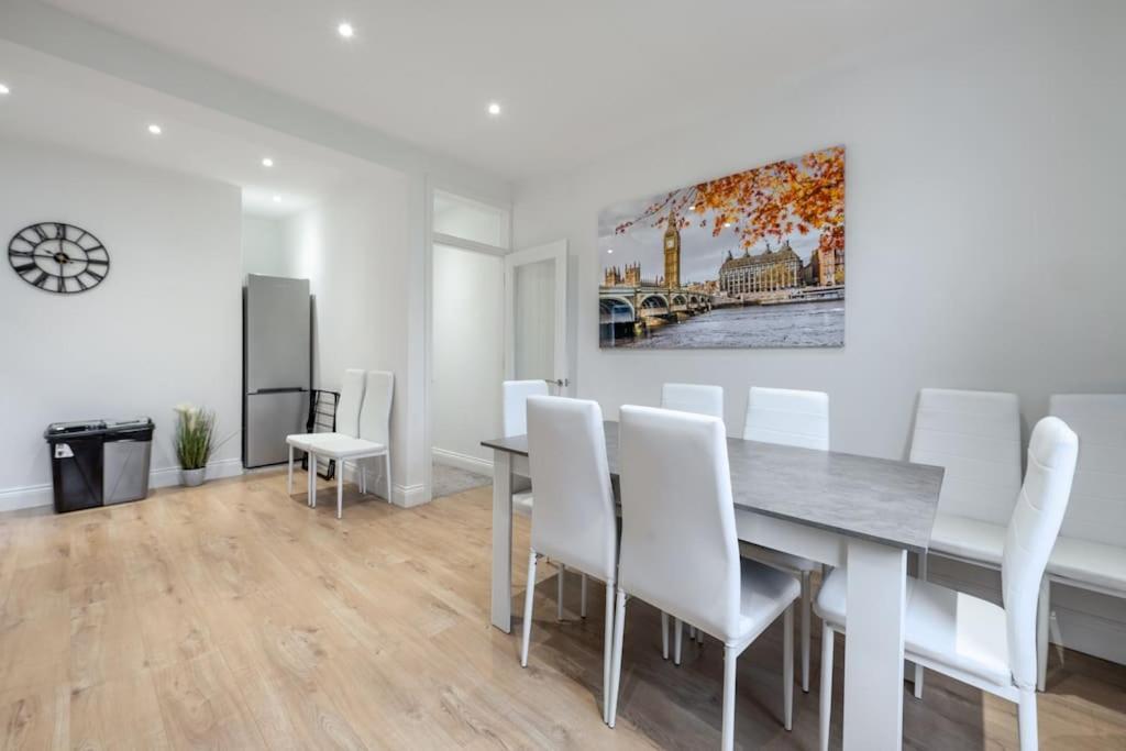 Casa de férias Brand New Cricklewood Zone 2 Modern Londres