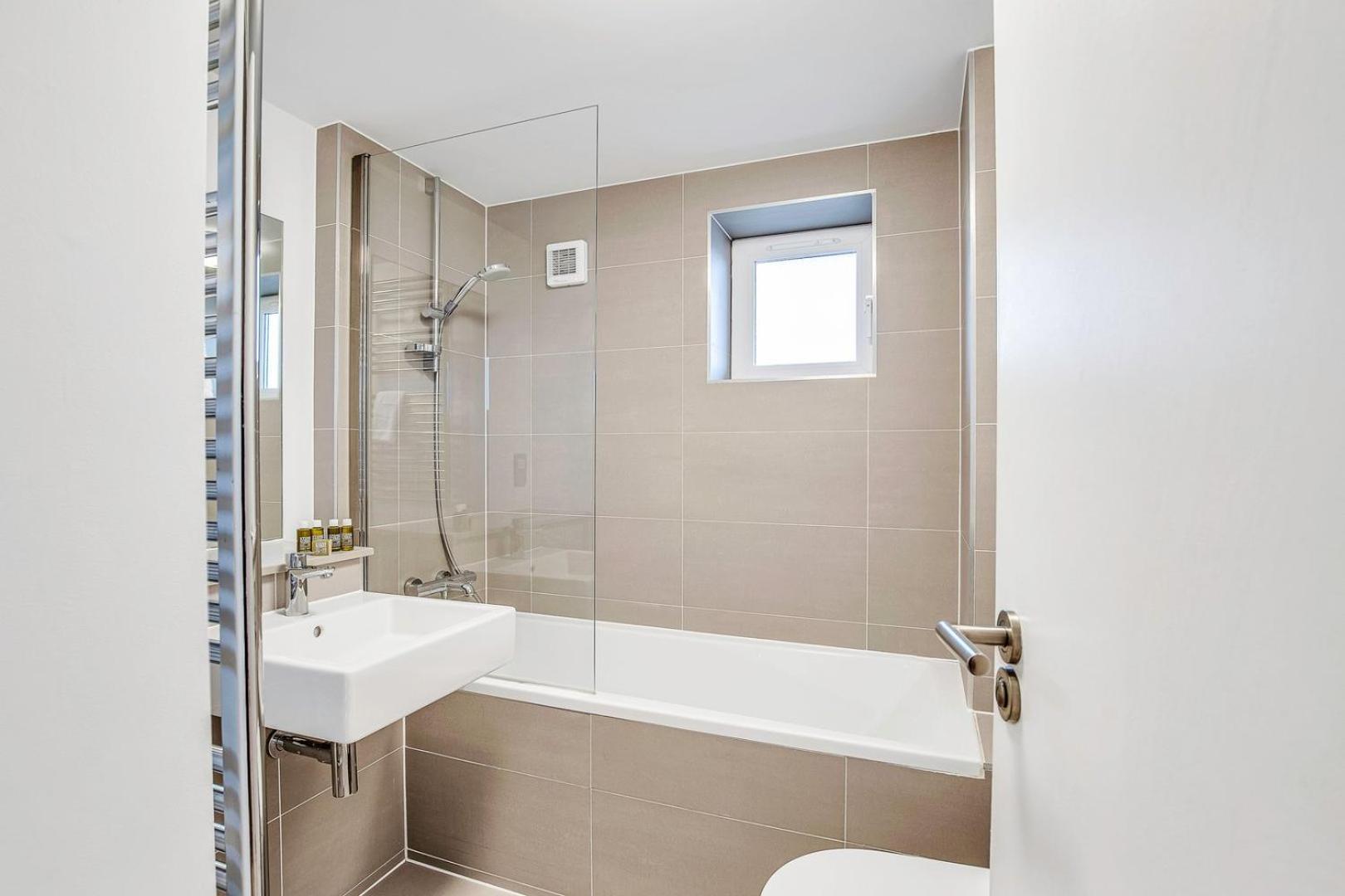 Bright And Spacious Belgravia *