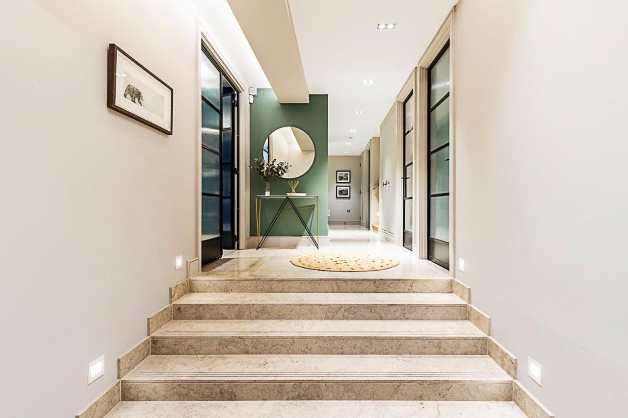 Pepys House A Modern Touch Of History * Londres