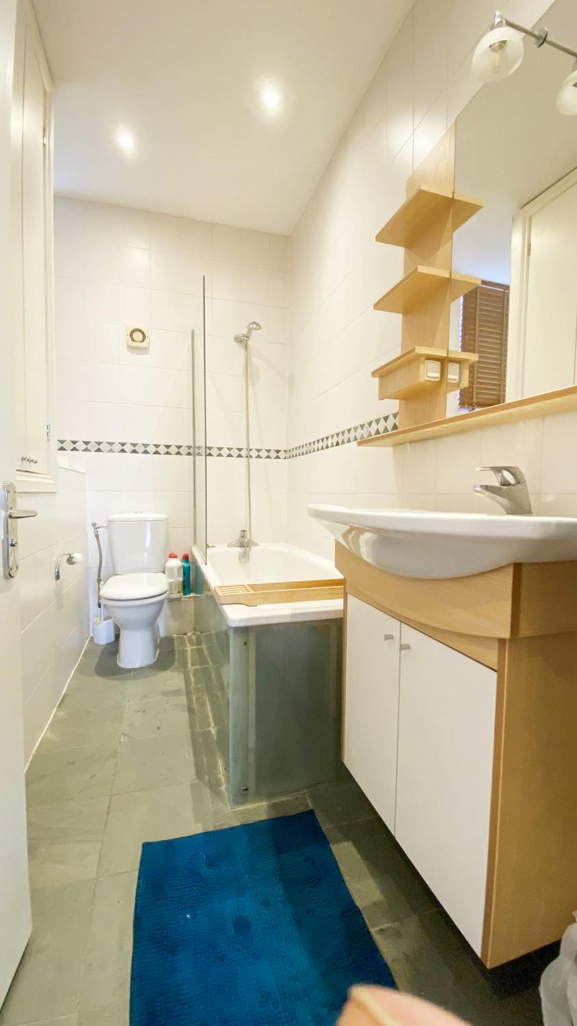 - Fulham Hideaway *