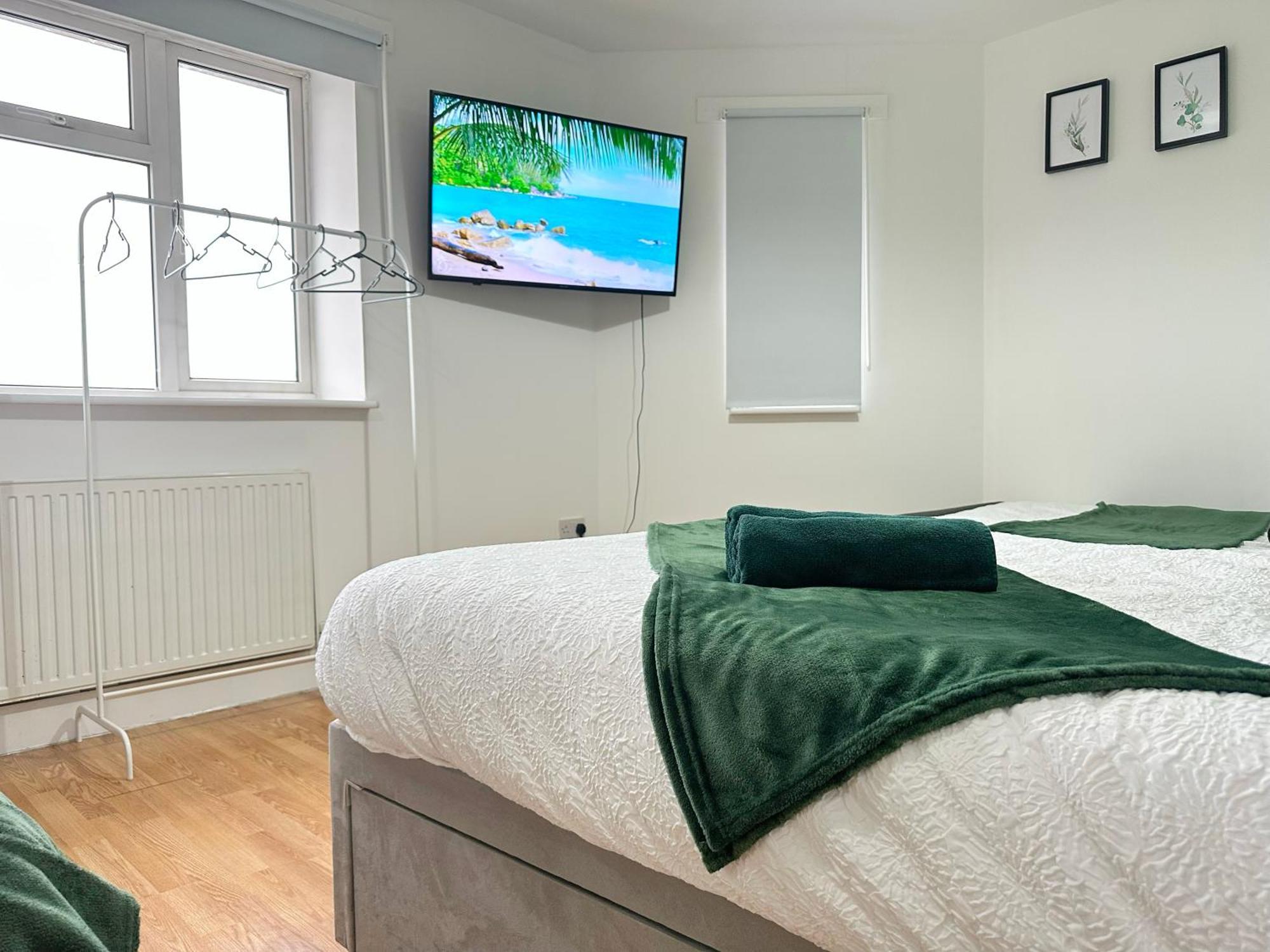 Apartment Acacia Wembley Stadium Apartments, By Edens London