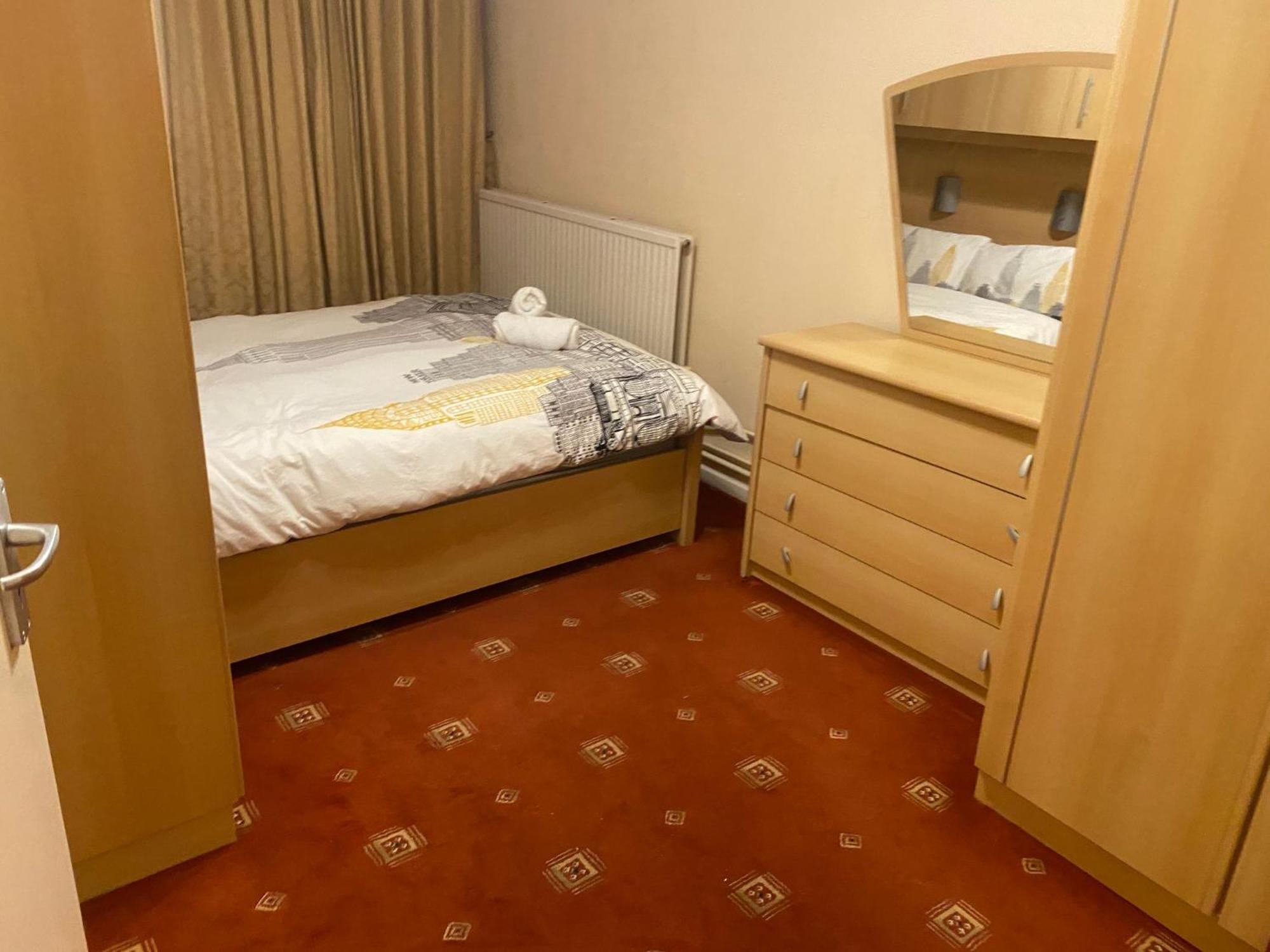 Apartamento Charming 4-bedroom In East - Perfect Getaway *