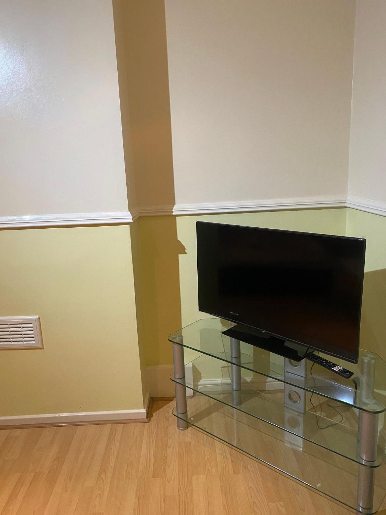 Charming 4-bedroom In East - Perfect Getaway Apartamento
