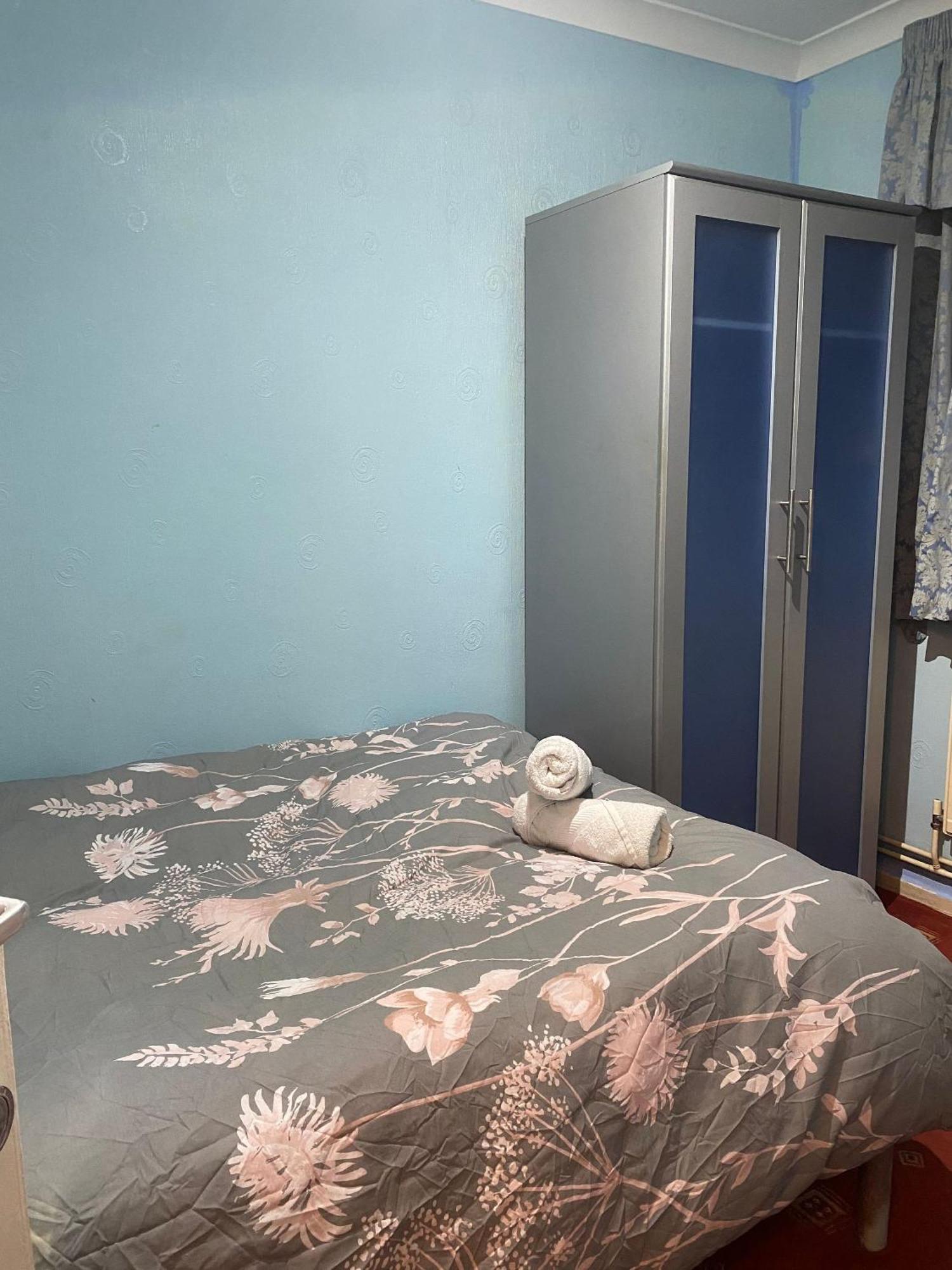 Charming 4-bedroom In East - Perfect Getaway Londres