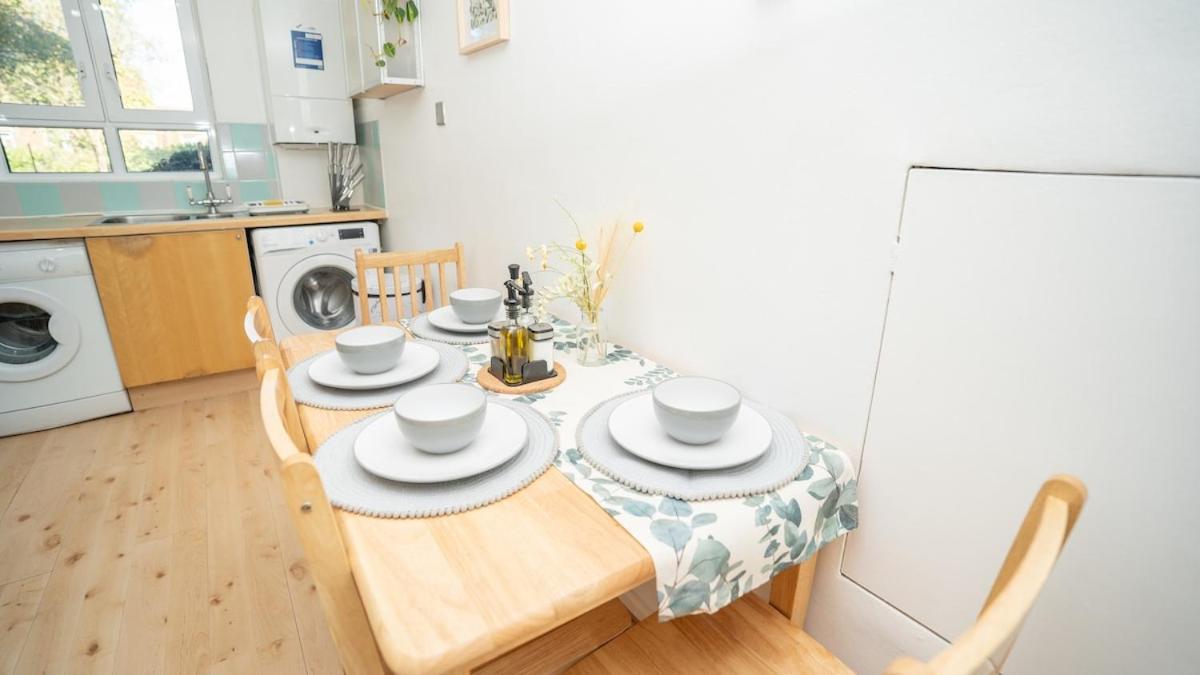 Apartamento Golden Maisonette Next To Camden Town With Private Parking