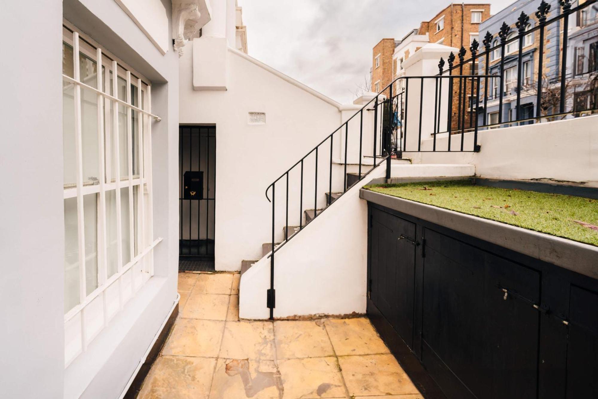 2 Bed Portobello Rd - Moments From Tube! Сasa de vacaciones Londres