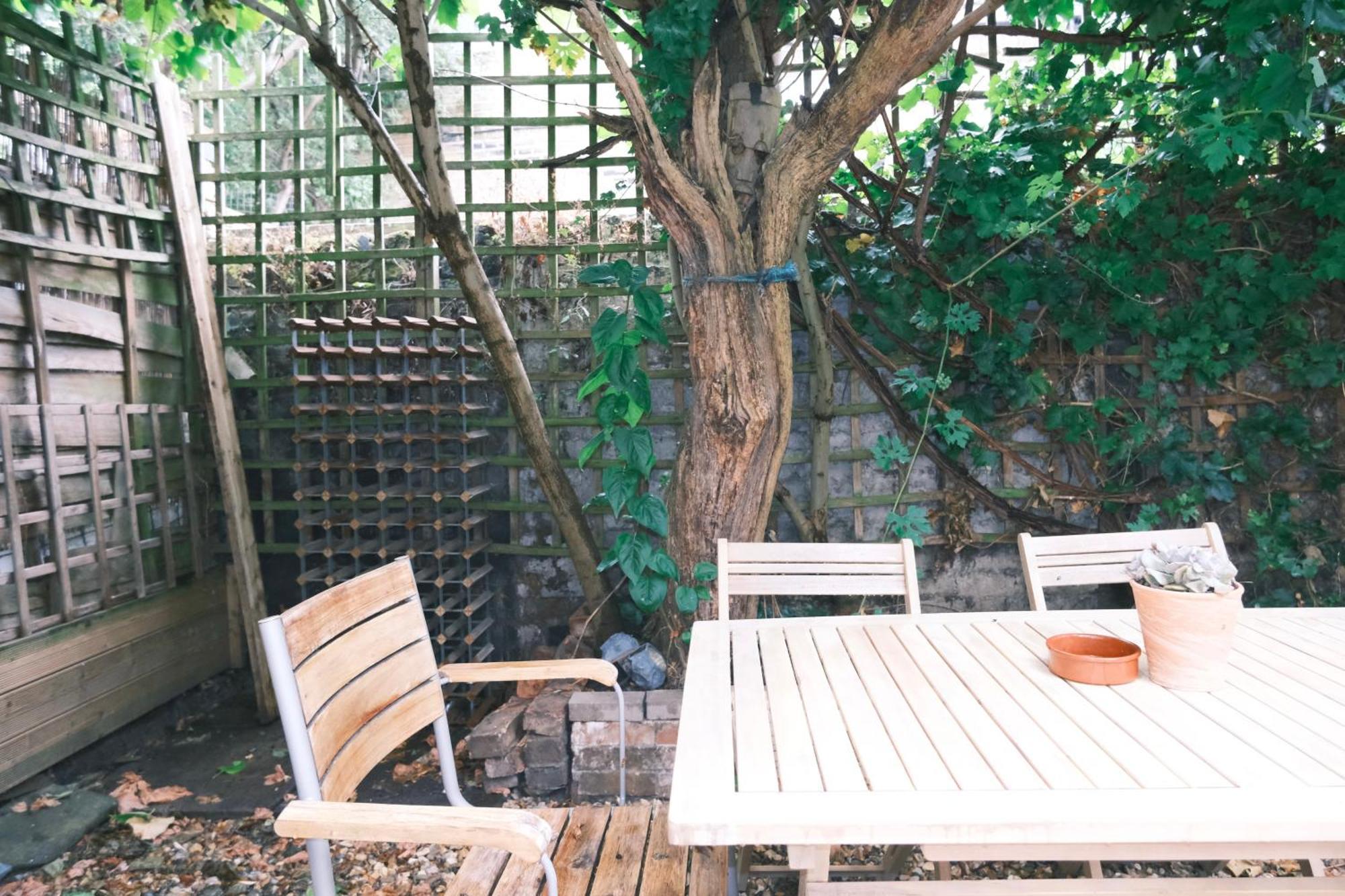 Apartment Artsy & Bright Hammersmith 1b1b, Up To 4 People London