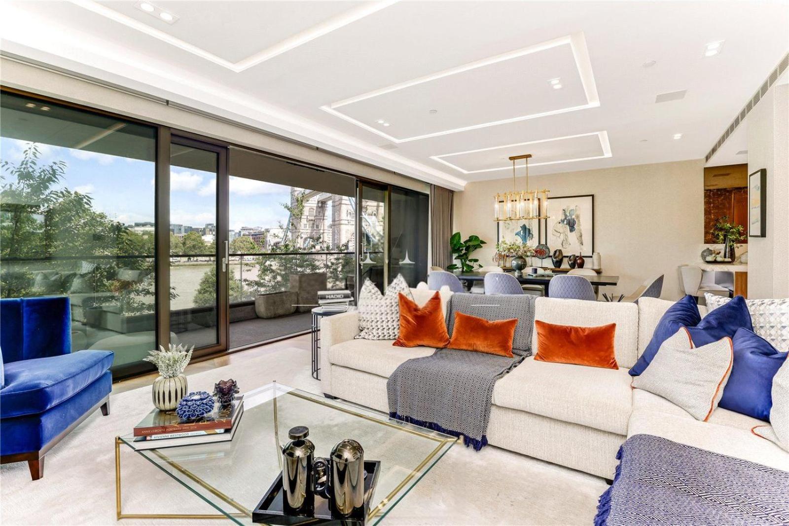 Apartment 5 Million Pound Super Luxury Large Duplex Penthouse Sleeps 8