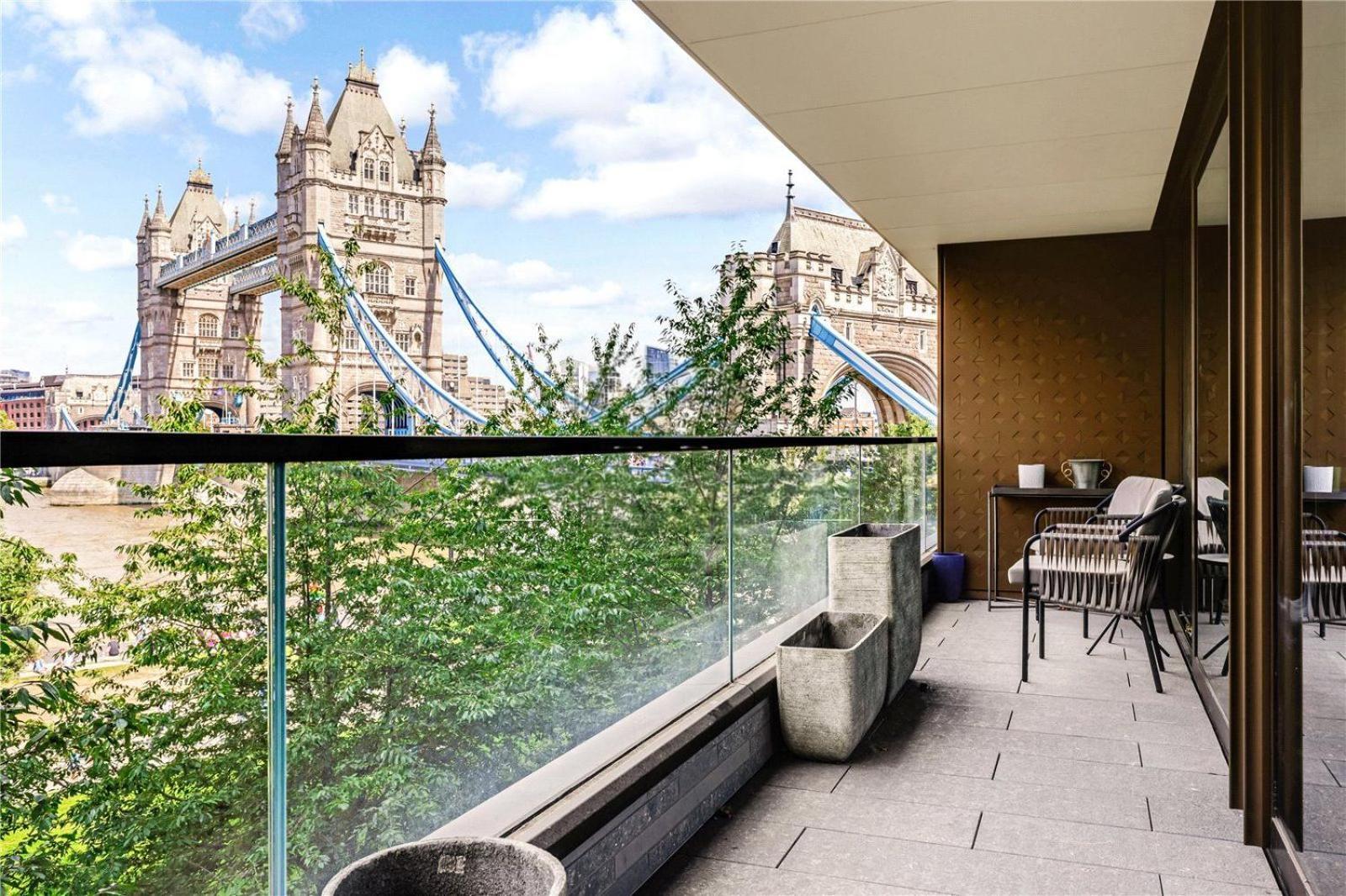 Apartment 5 Million Pound Super Luxury Large Duplex Penthouse Sleeps 8 *