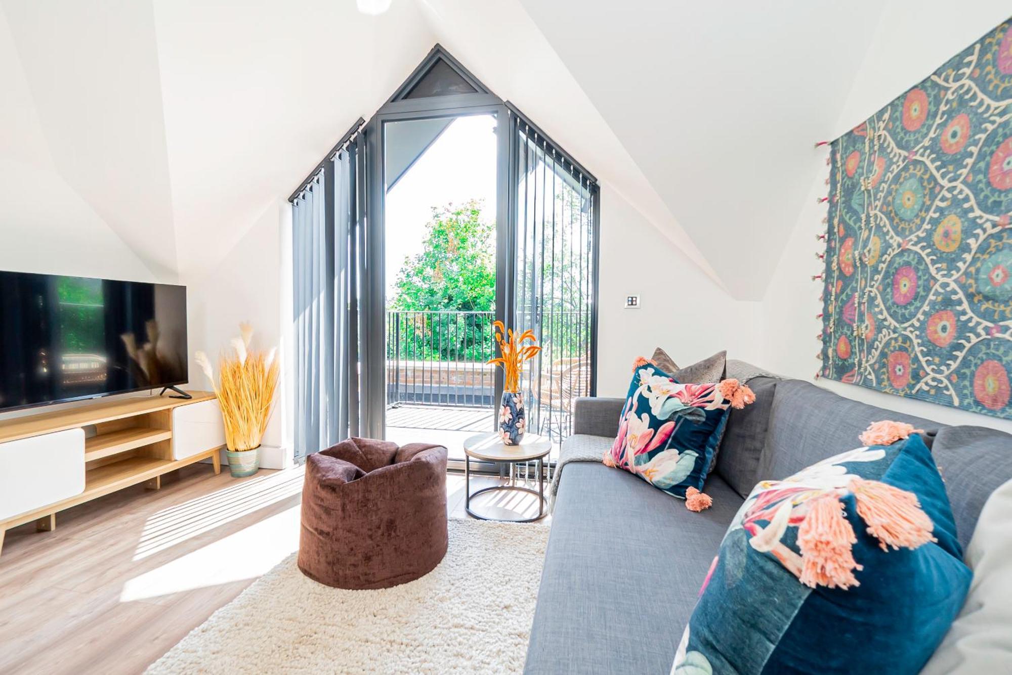 Apartamento Superb Floor 1-bedroom Flat With Charming Two Balconies *