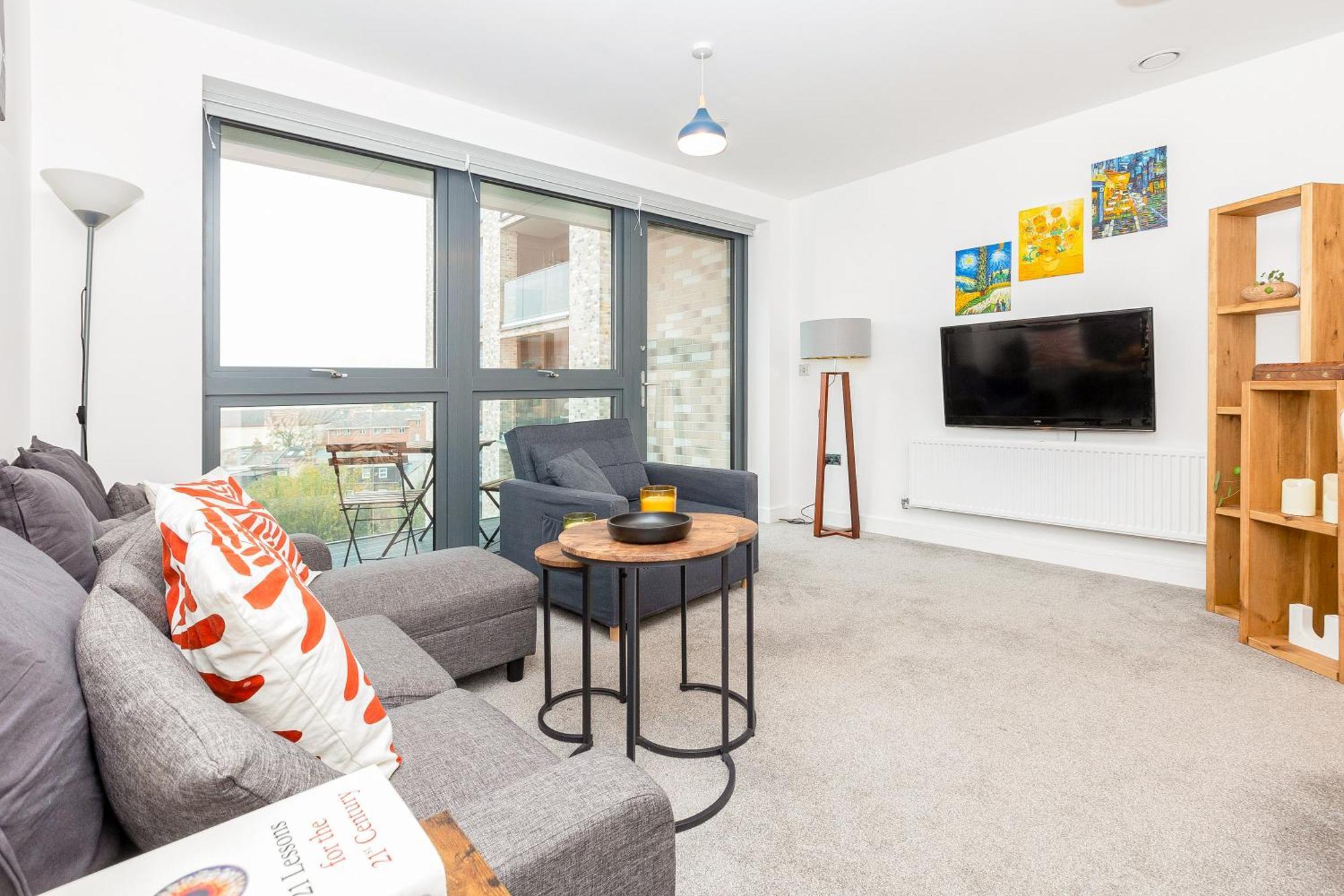Appartement Modern 1br With Balcony & View, Wandsworth Londres