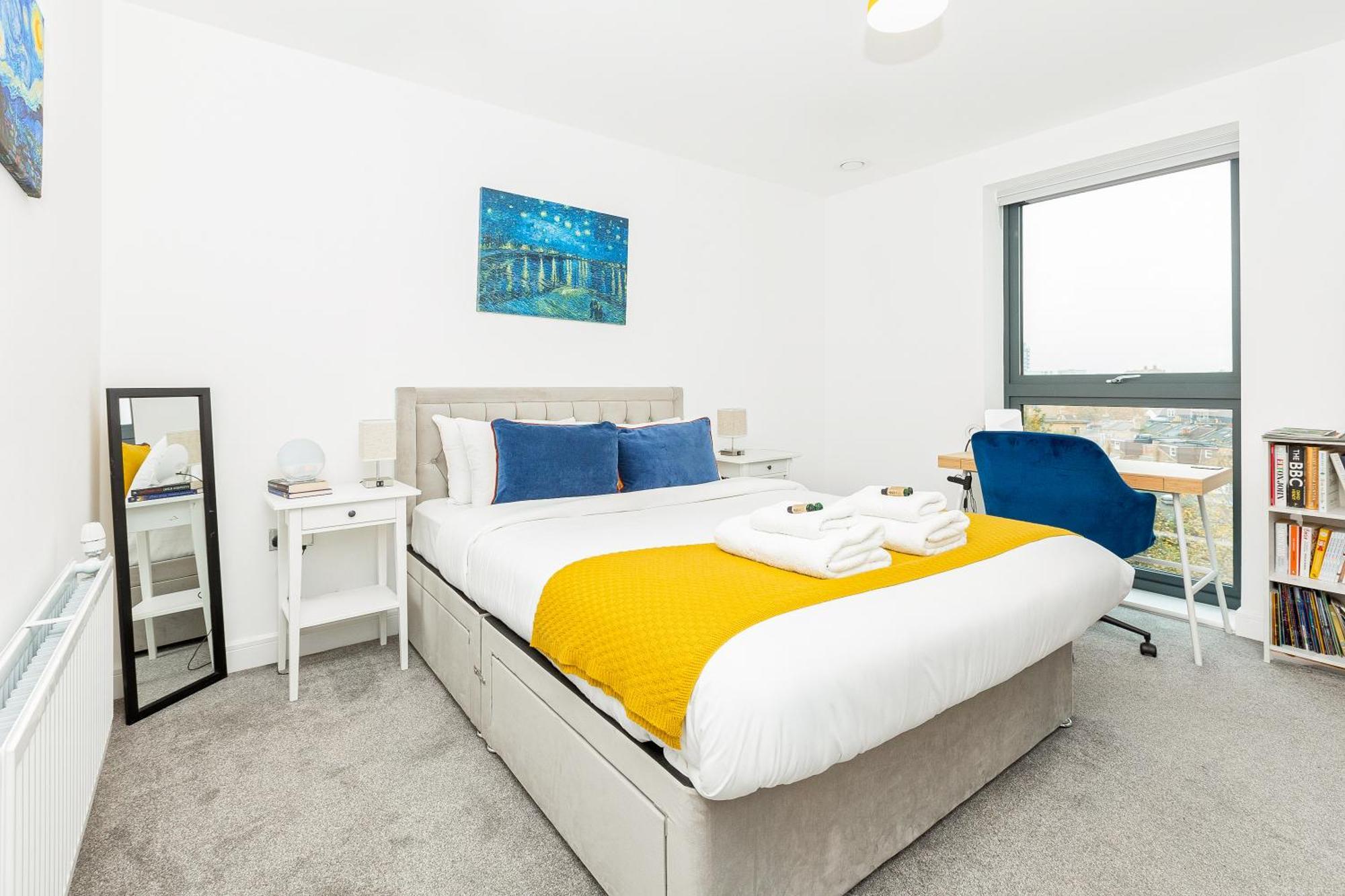 Modern 1br With Balcony & View, Wandsworth * Londres