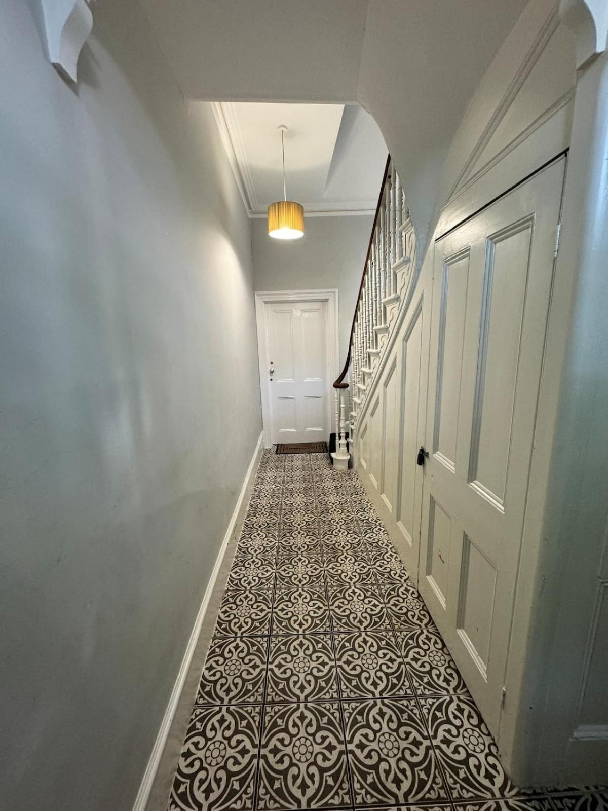 Exceptionally Large Newly-refurbished 1-bed Flat In Hither Appartement Londres