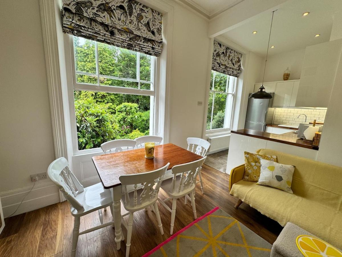 Exceptionally Large Newly-refurbished 1-bed Flat In Hither Appartement Londres