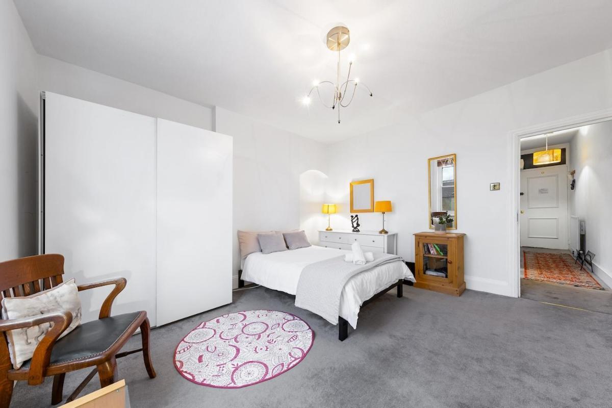 Lovely Split Level 2 Bedroom Flat In Nw * Londres