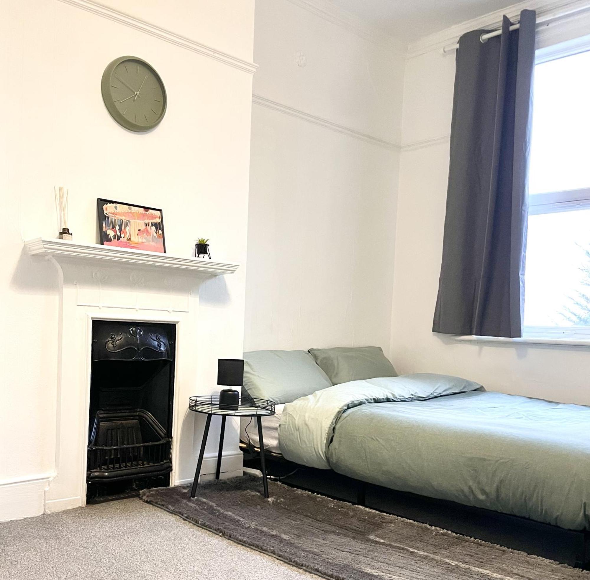 Cosy Double A Stones Throw From Wembley Stadium Pensión