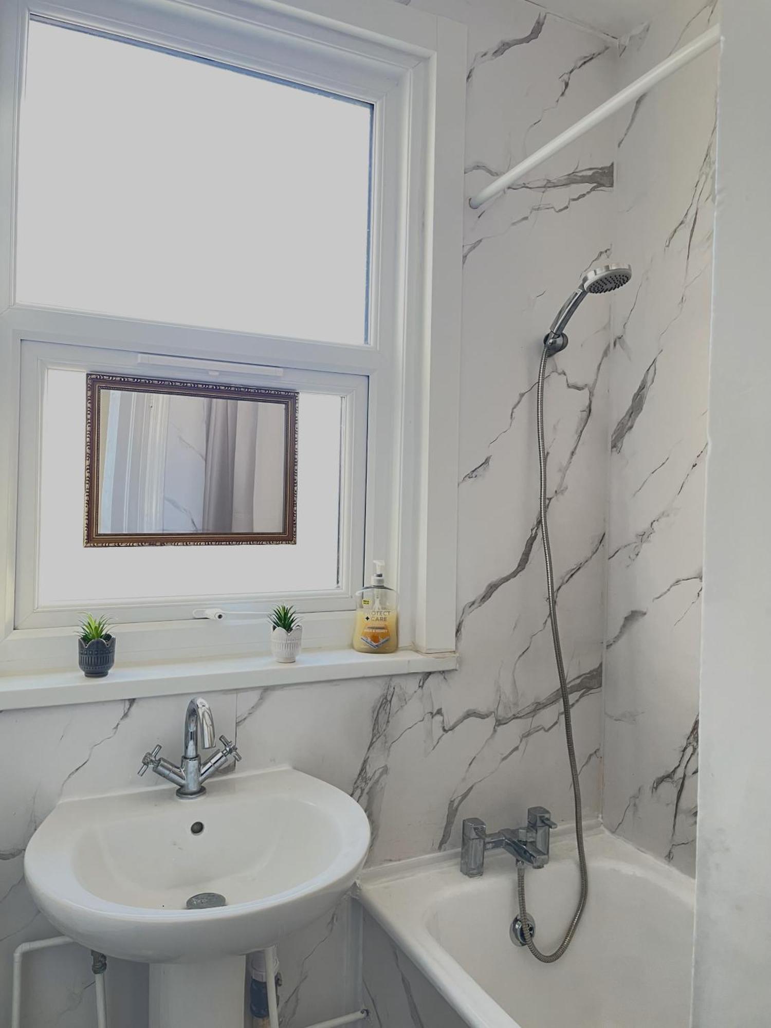 Cosy Double A Stones Throw From Wembley Stadium Pensión *