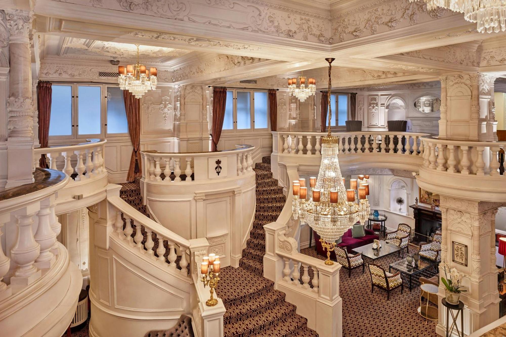 Hotel St. Ermin's Hotel, Autograph Collection
