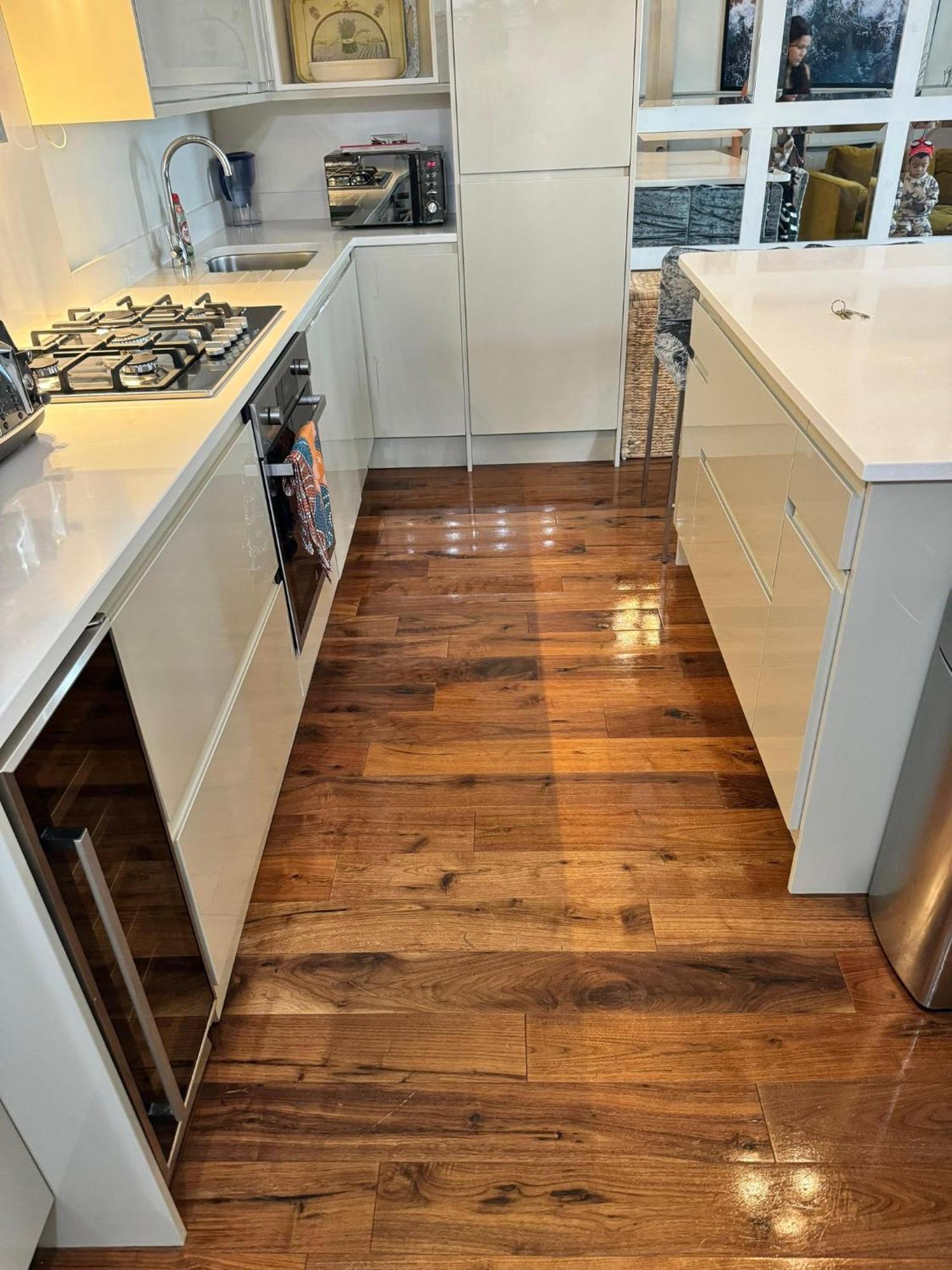 Stunning Holland Park- Sleeps 6