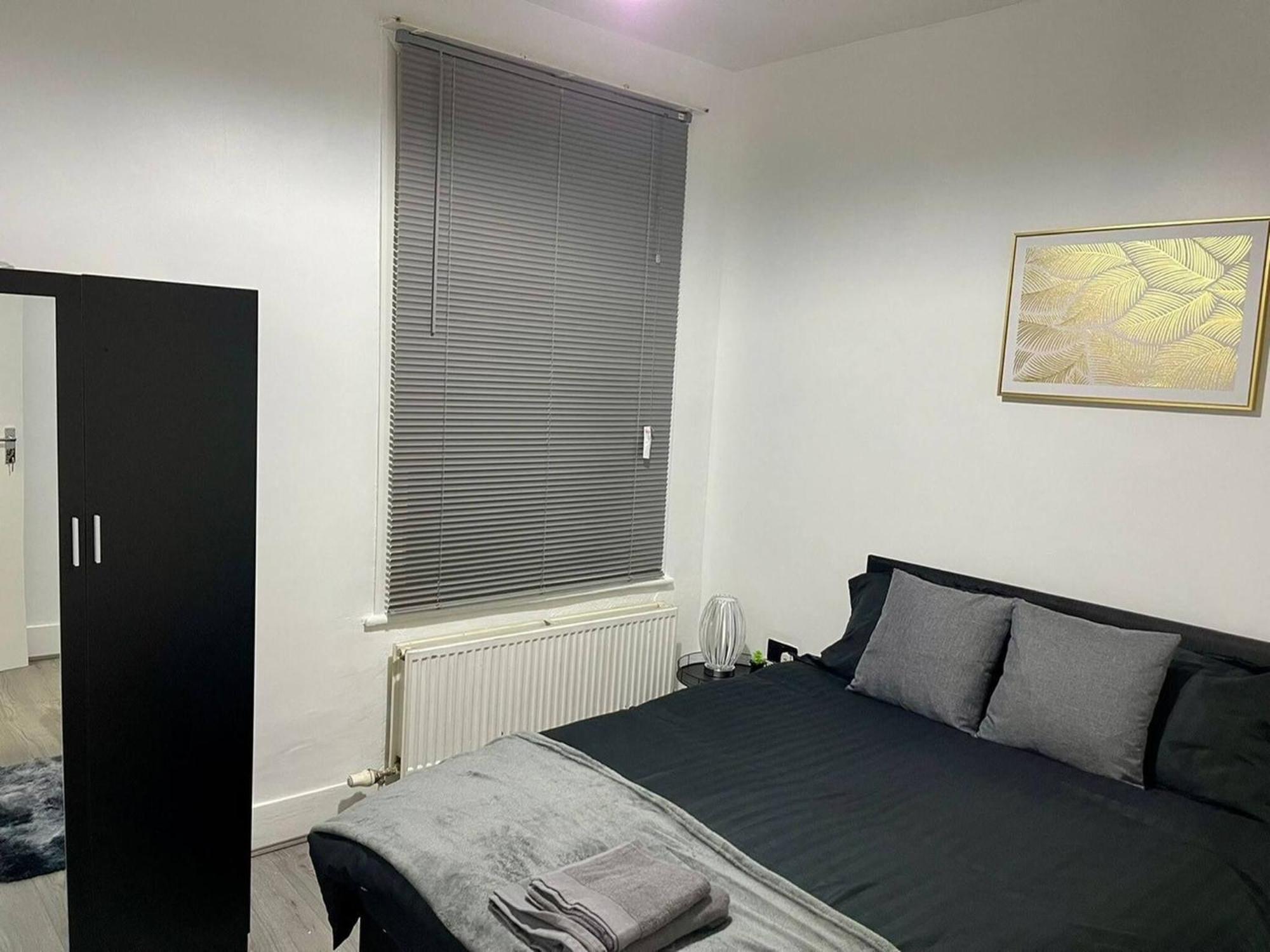 Hébergement de vacances Modern 5 Bedroom House - Enfield *