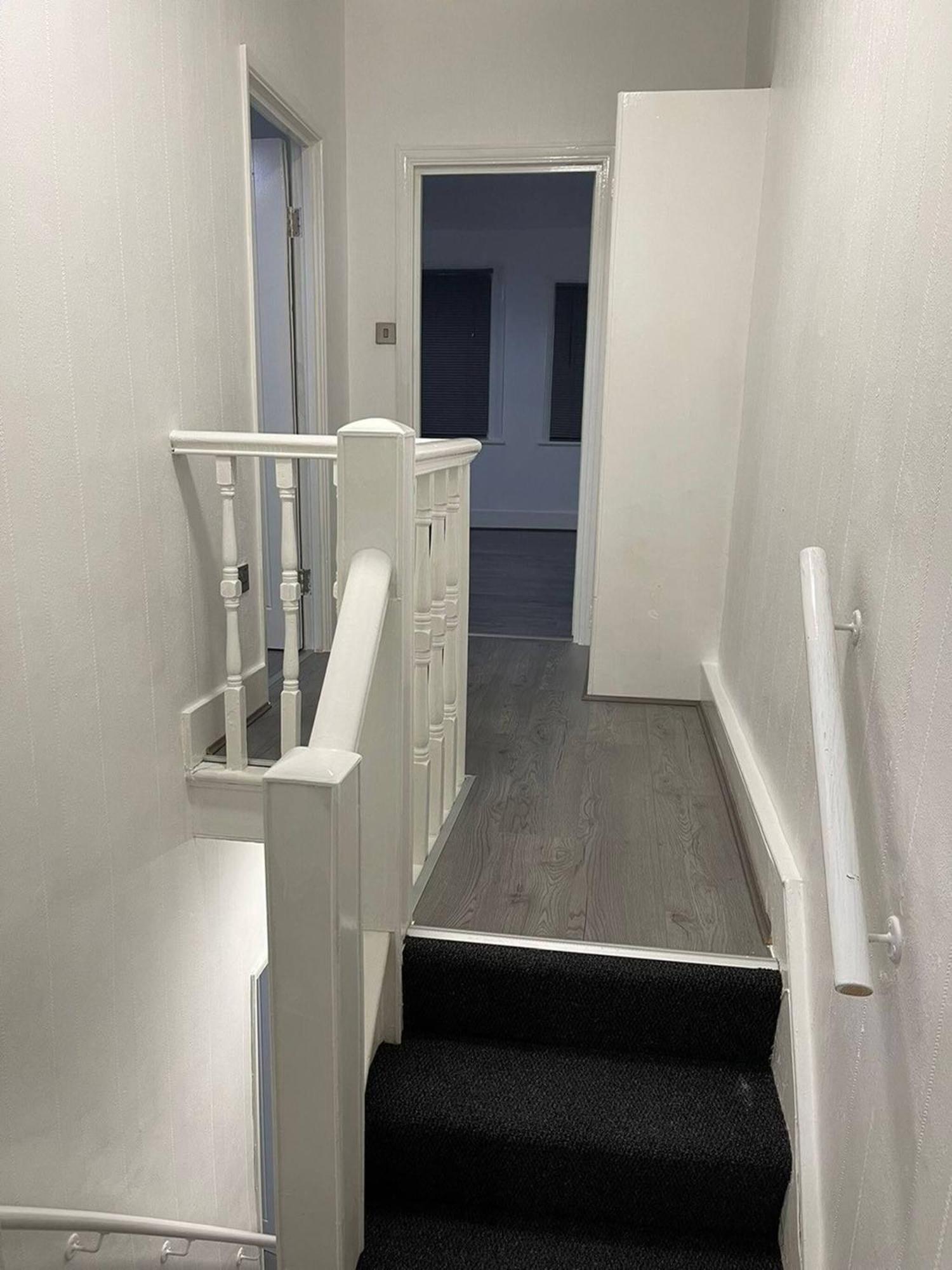 Modern 5 Bedroom House - Enfield Hébergement de vacances Londres
