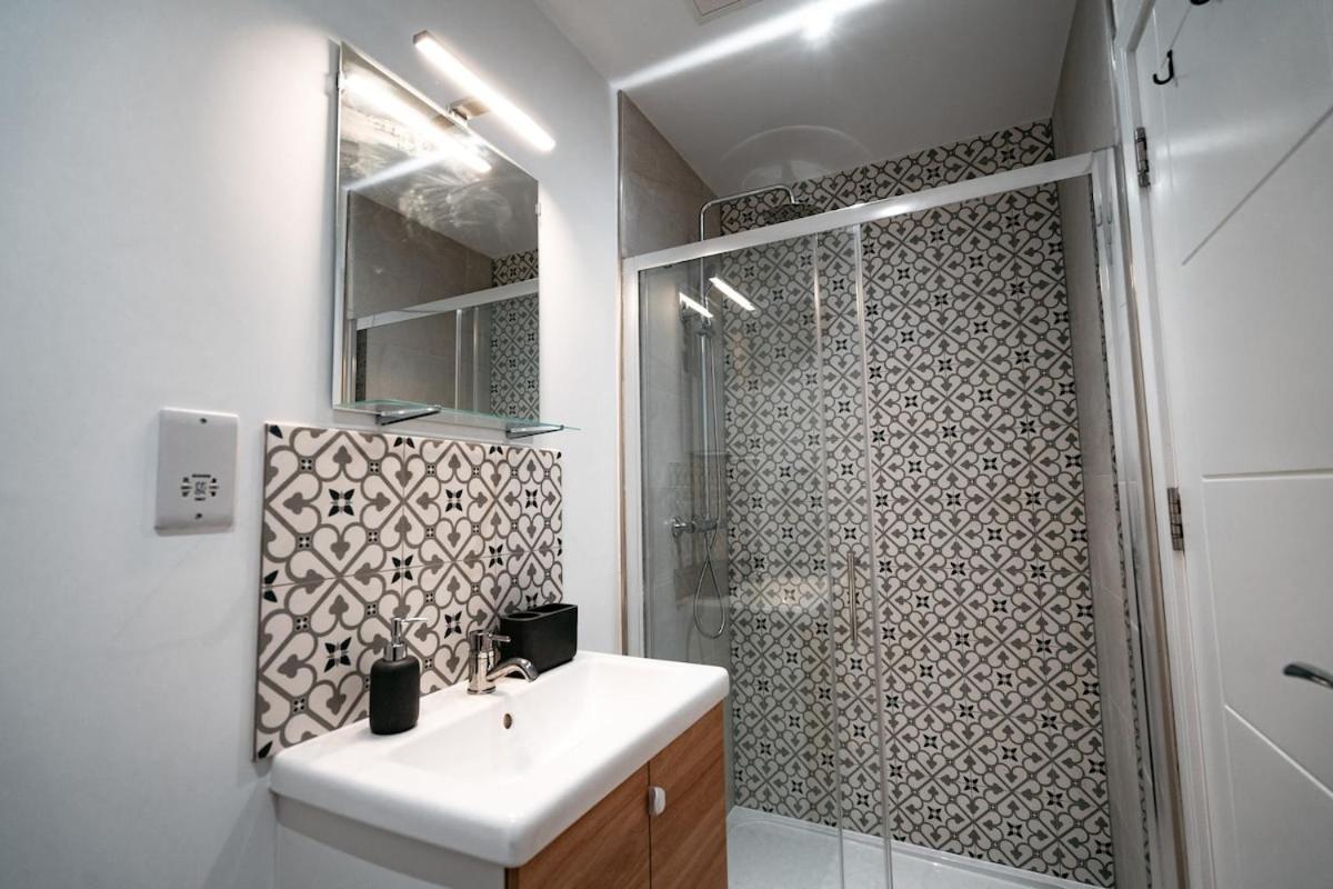 Modern & Cozy Near Fields Station Appartement *