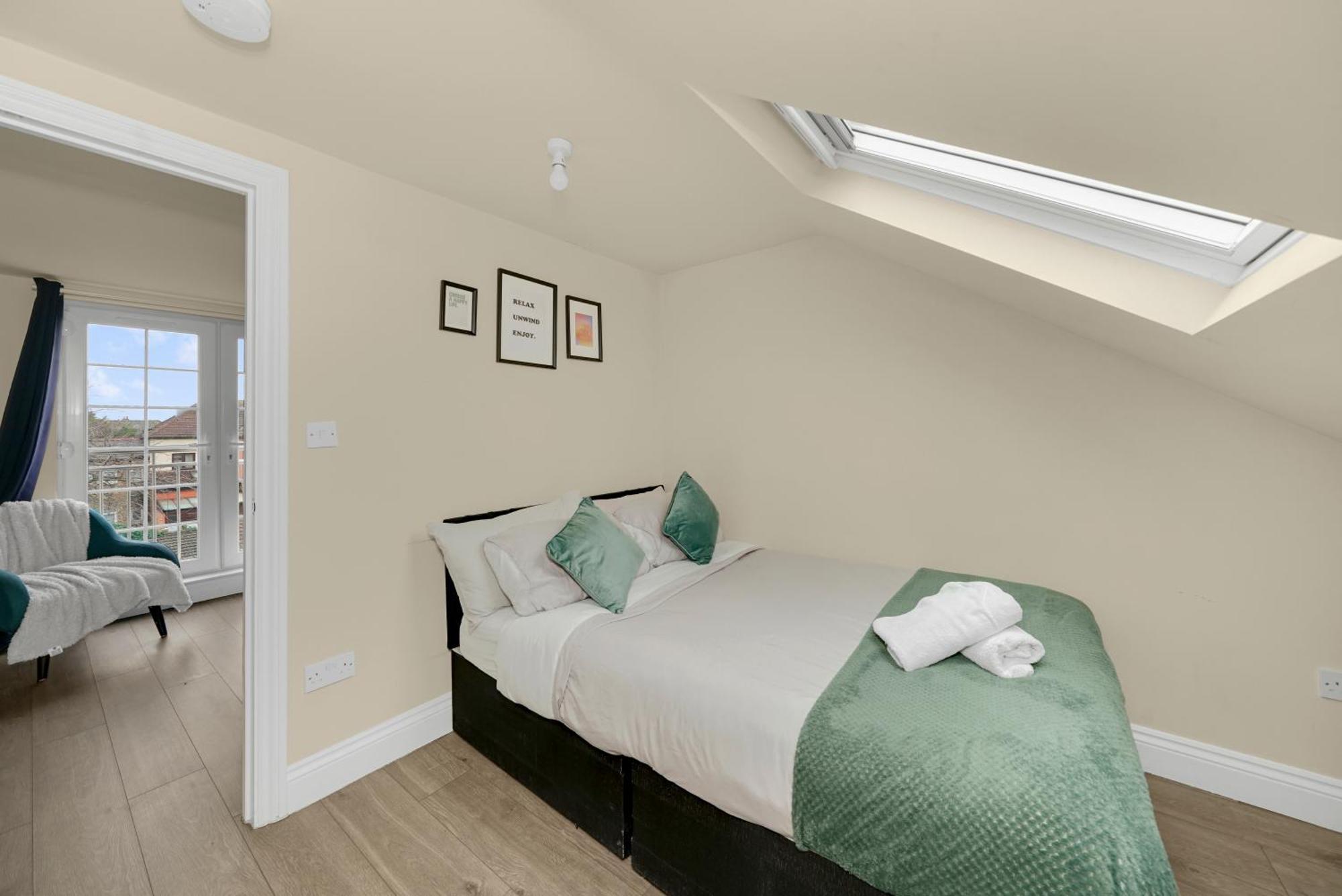 Appartement Cosy On Elizabeth Line - Free Parking