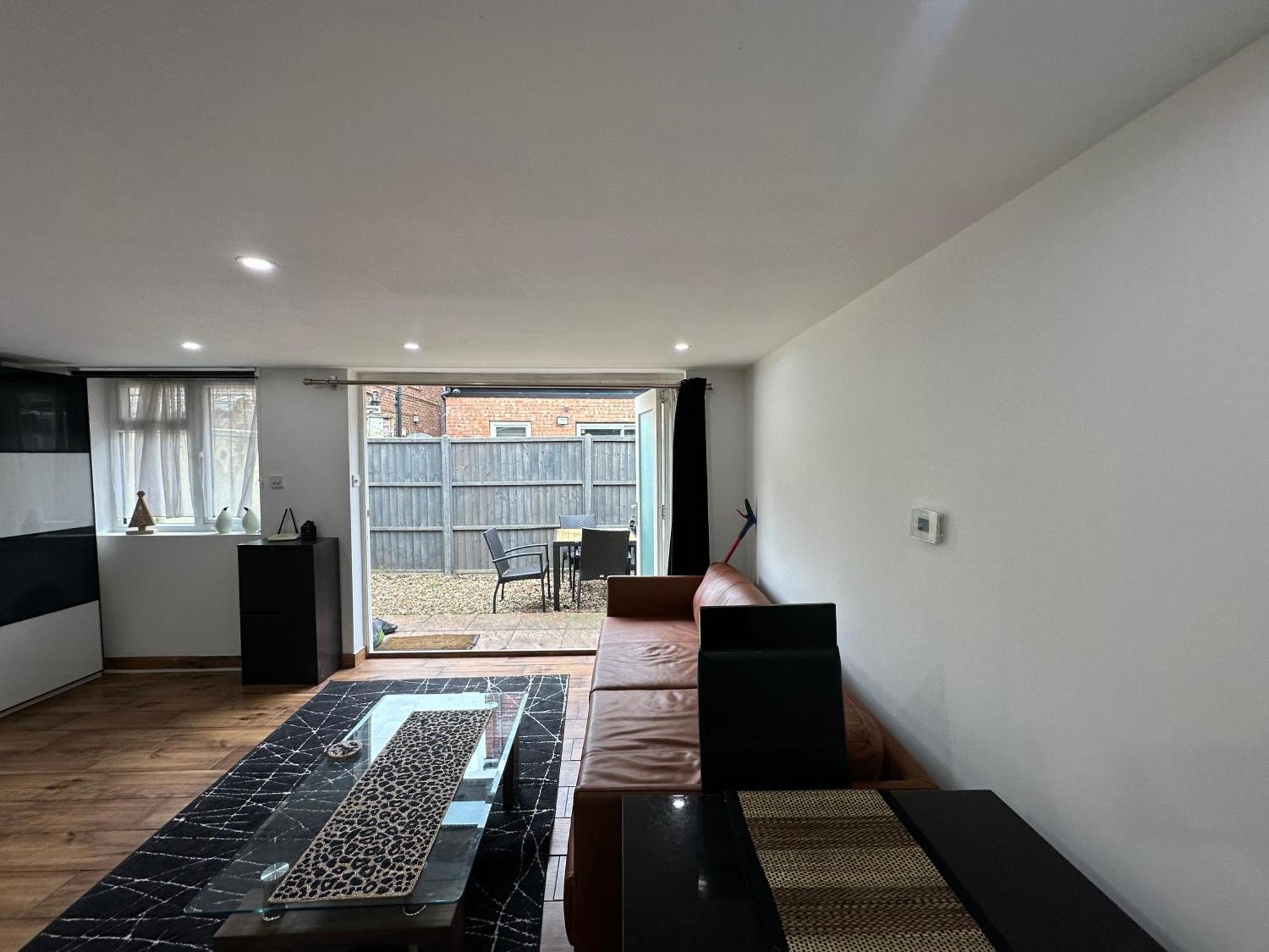 Apartamento With Own Garden