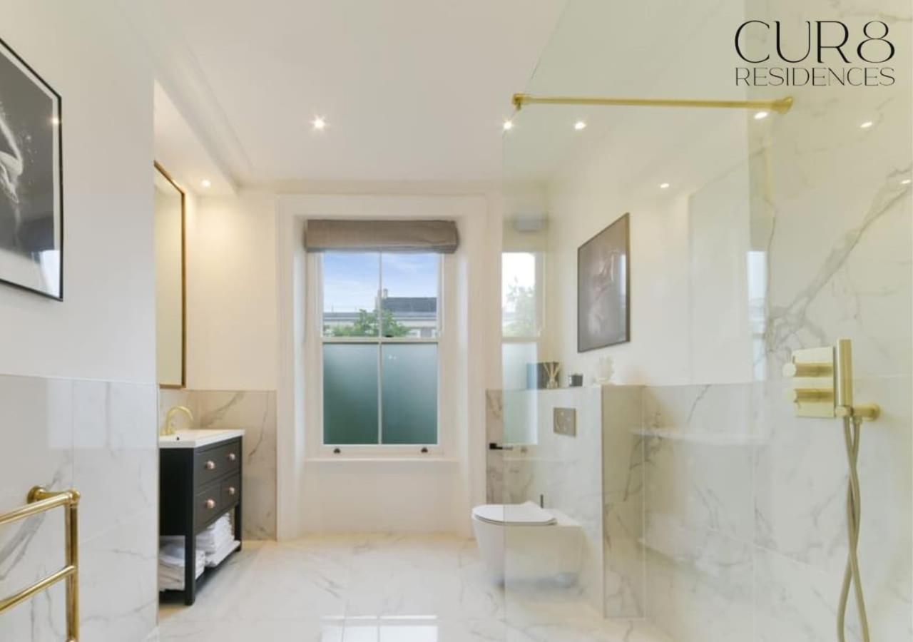 Luxury Chelsea House With Parking Holiday home