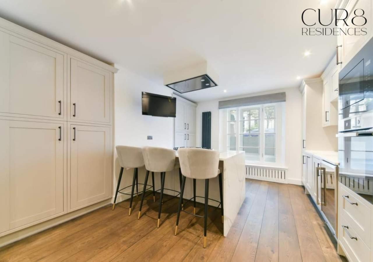 Luxury Chelsea House With Parking Holiday home *